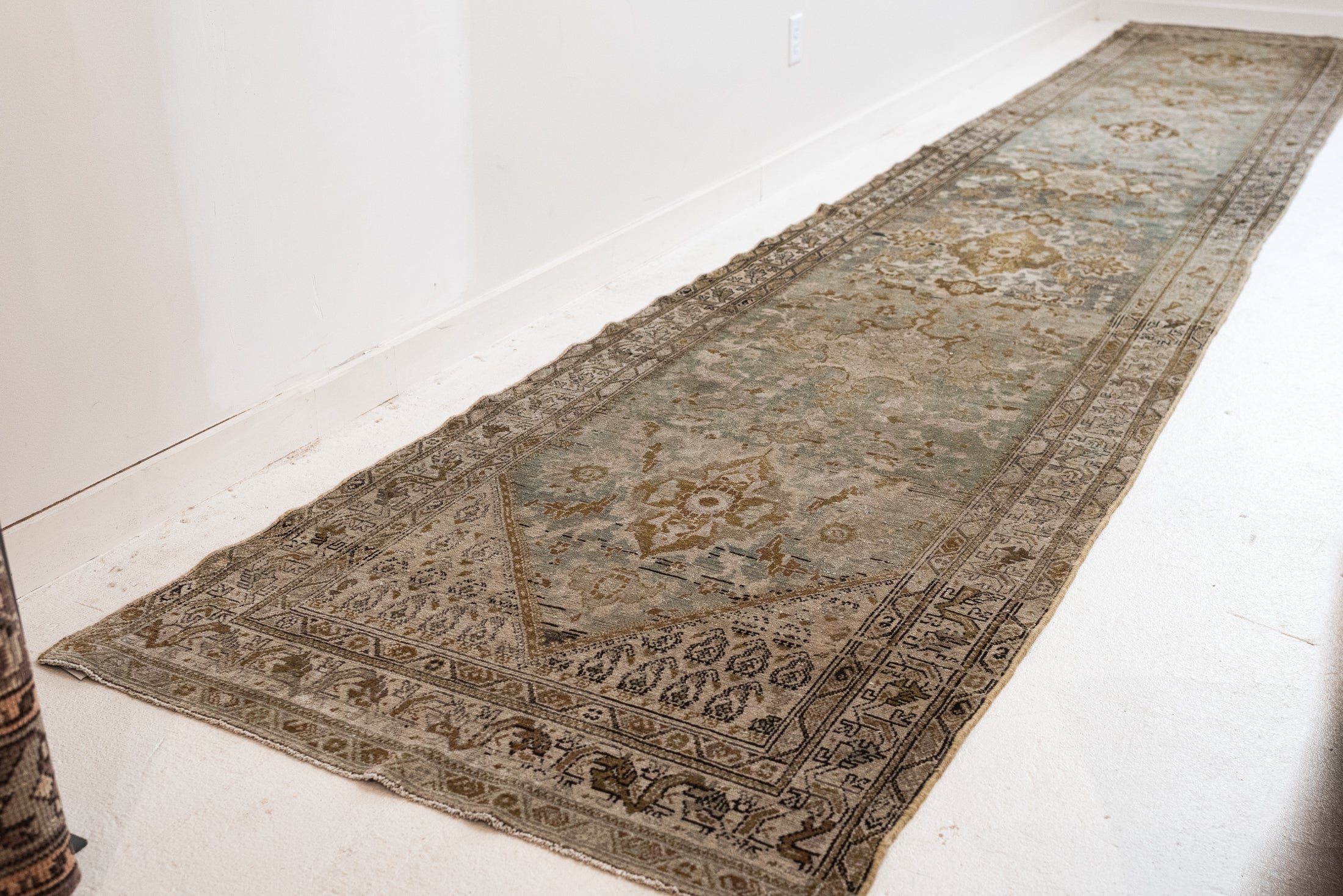 Reserved | OHMH | 3'5 x 19'6 | Extra Long Runner | R-3817