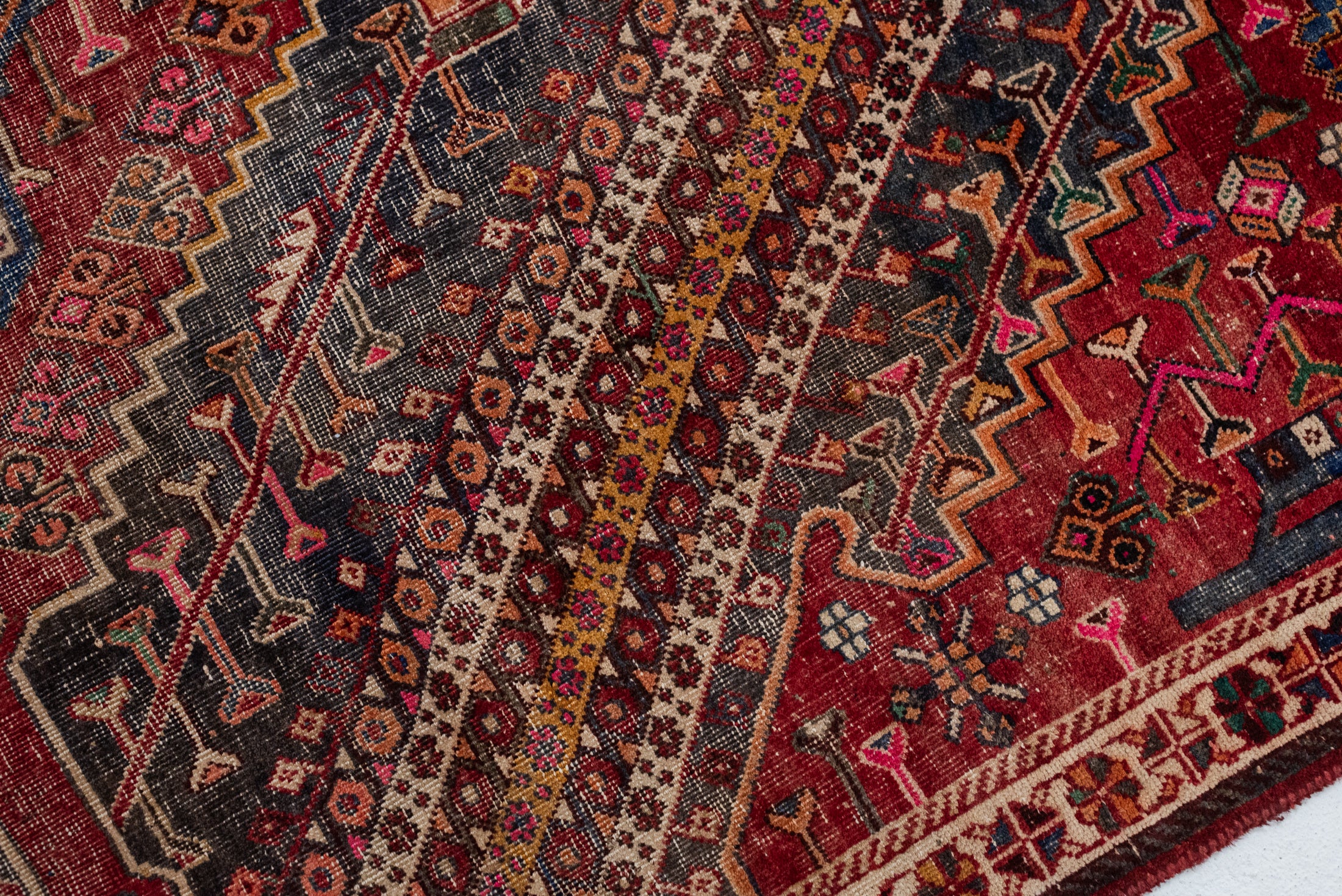 5&#39;9 x 7&#39;10 | Colorful Vintage Hamadan Rug | A-3196