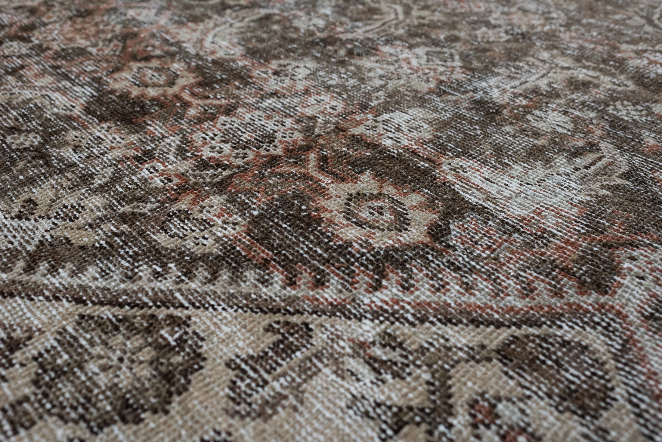 10&#39;5 x 13&#39;3 | Extra Large Vintage Mahal | L-3216