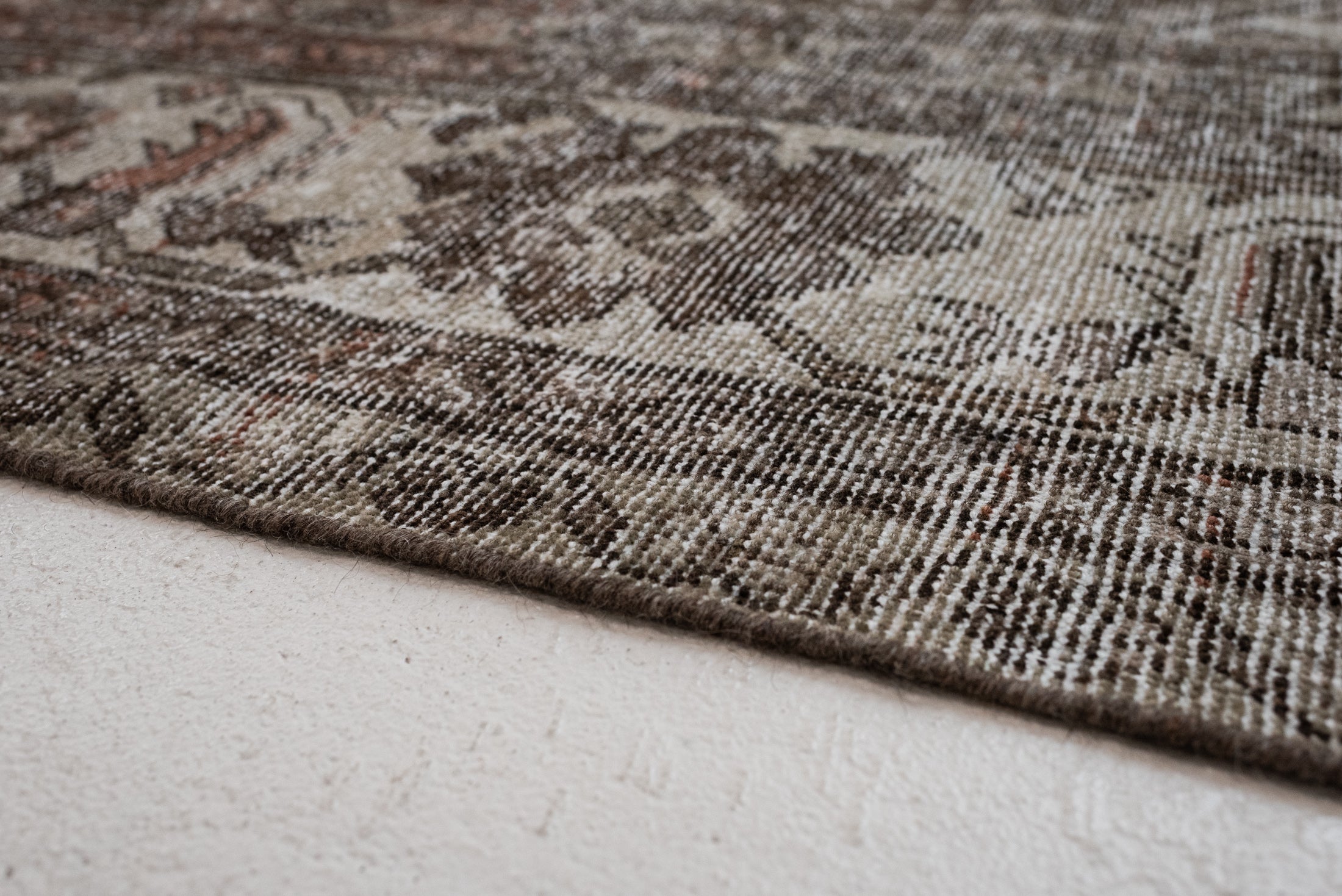 10&#39;5 x 13&#39;3 | Extra Large Vintage Mahal | L-3216