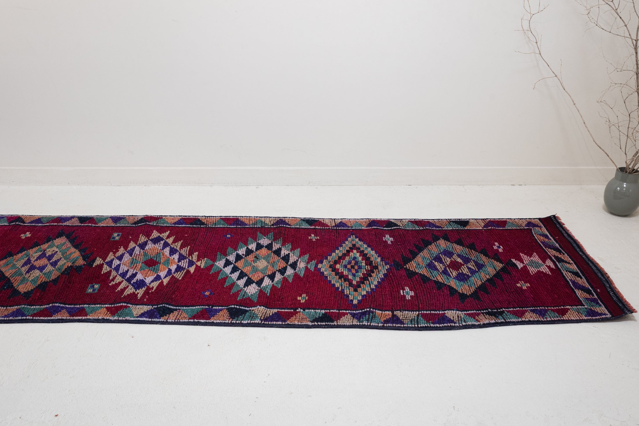 2'9 x 12'2 | R-4085