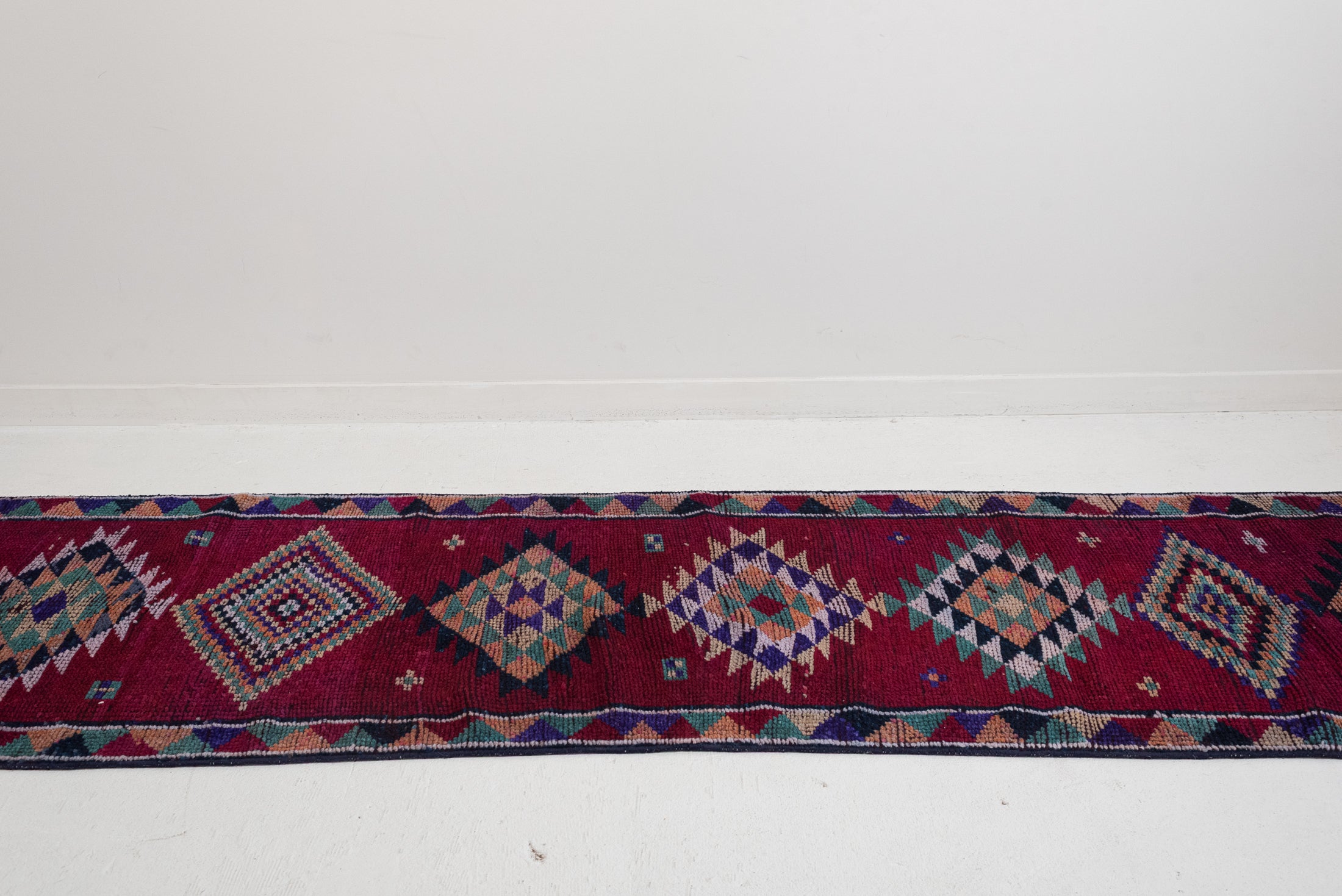 2'9 x 12'2 | R-4085