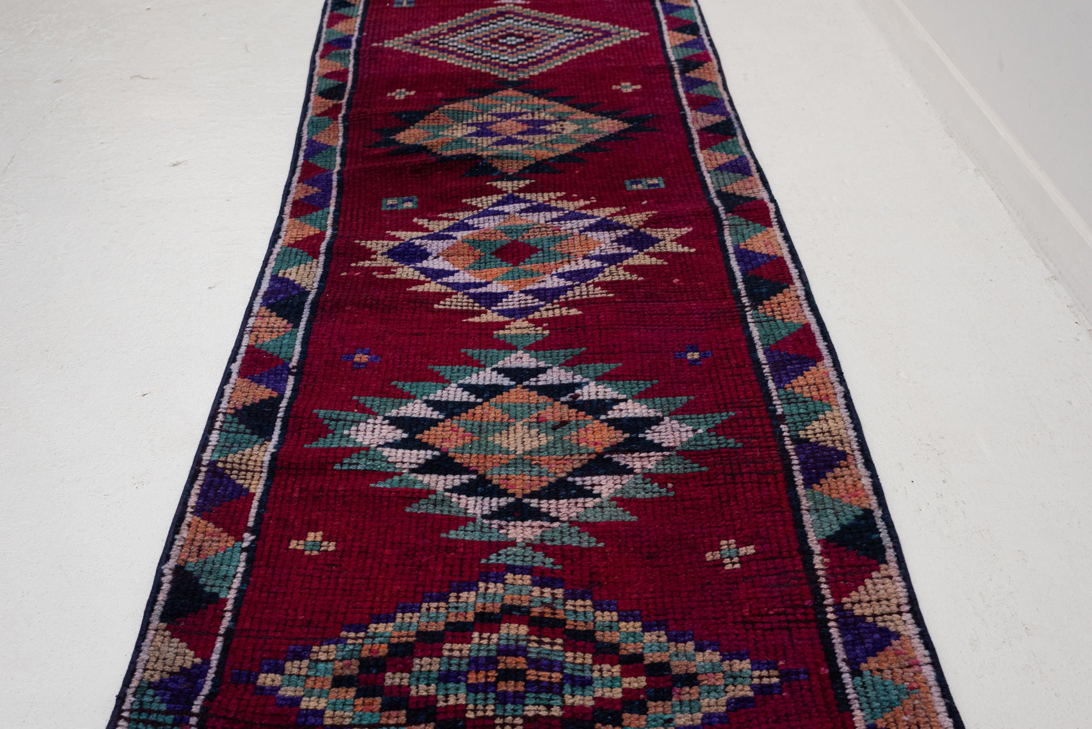 2'9 x 12'2 | R-4085