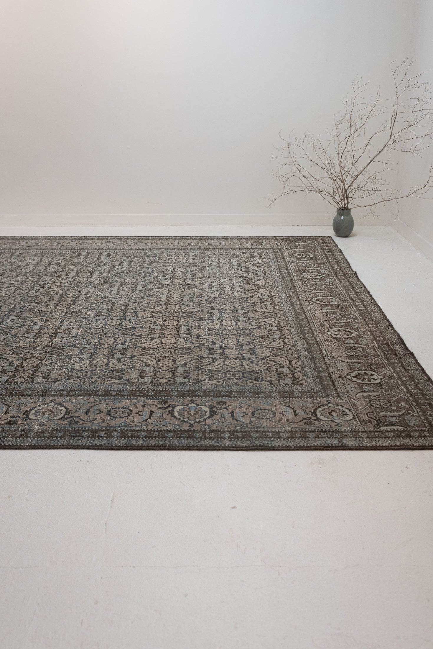 9&#39;5 x 12&#39;7 | Beautiful 1930s Tabriz Rug | L-3272