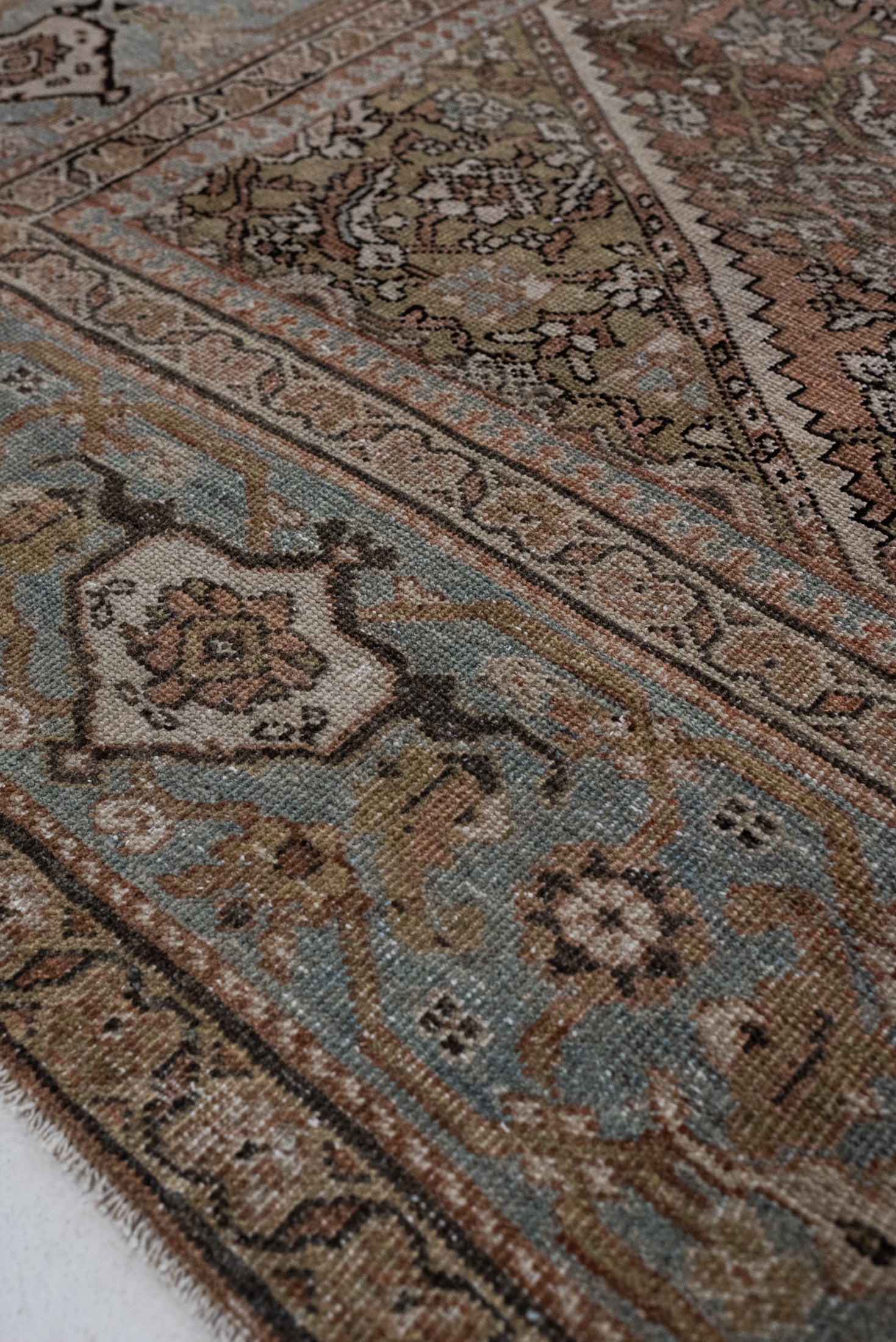 8&#39;10 x 11&#39;8 | Classic Large Vintage Mahal | L-3271