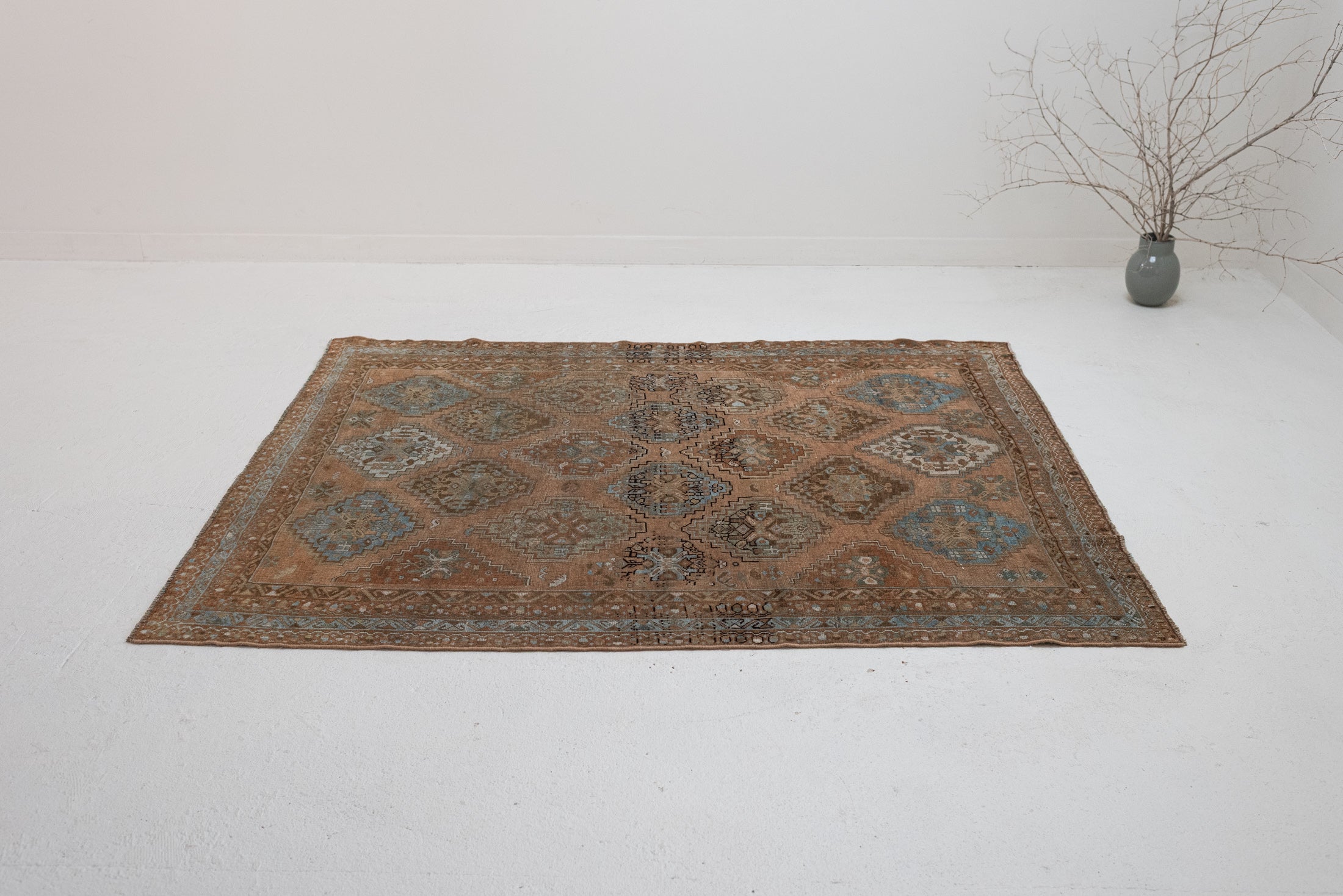 5&#39;0 x 6&#39;3 | Medium Vintage Rug | W-3275