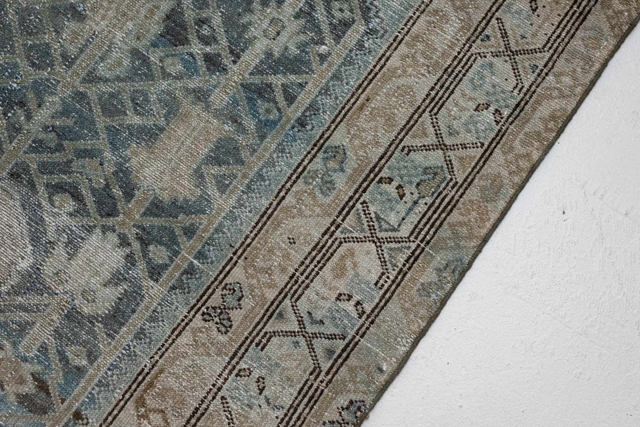 3&#39;10 x 6&#39;7 | Classic Medium Malayer Rug | W-3273