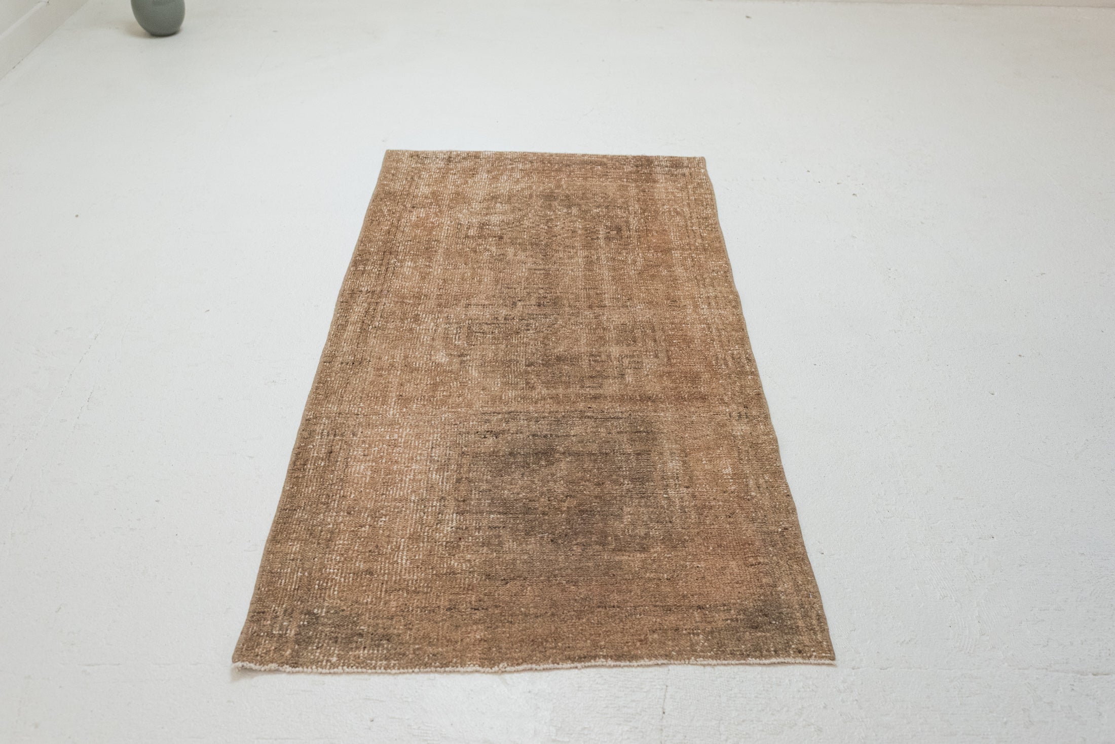 2&#39;8 x 5&#39;4 | Small Turkish Runner | CE-R-3240
