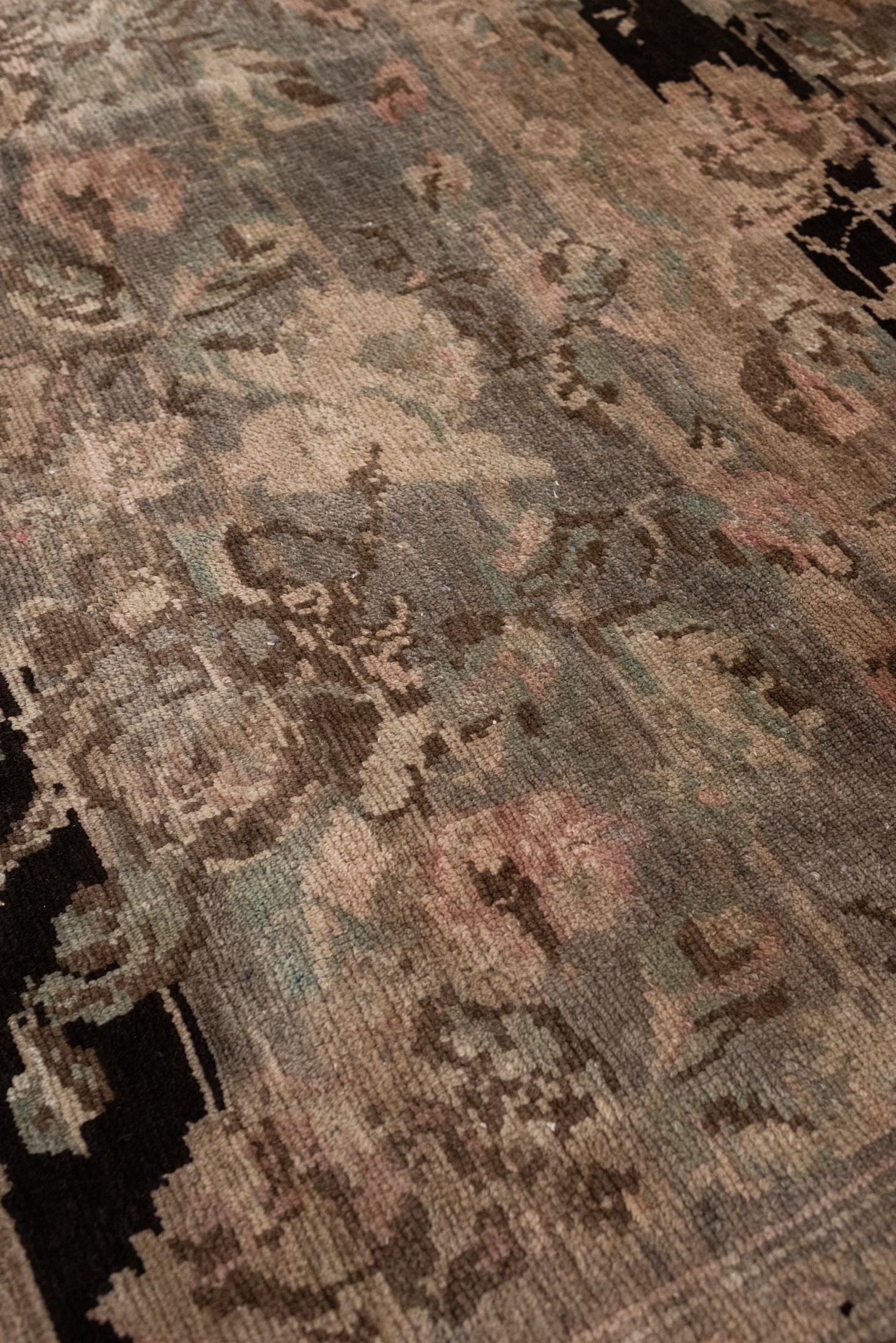 4&#39;3 x 10&#39;4 | Wide Floral Runner | CE-R-3244