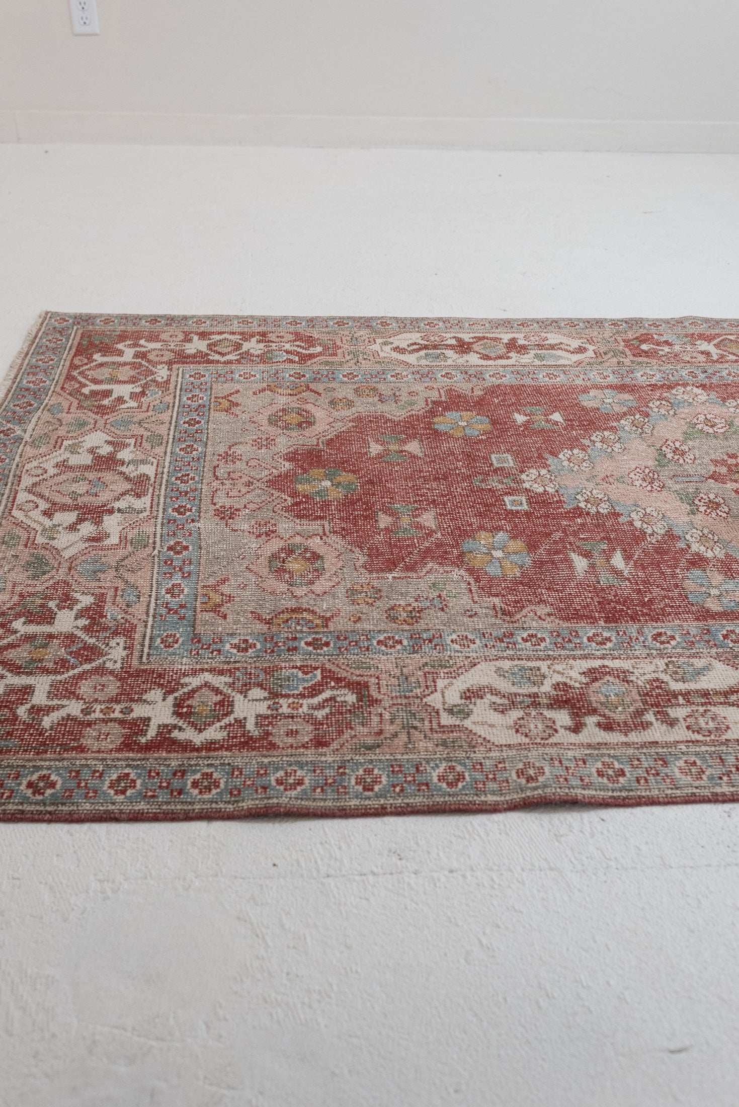 4&#39;6 x 8&#39;2 | CE-N-3229