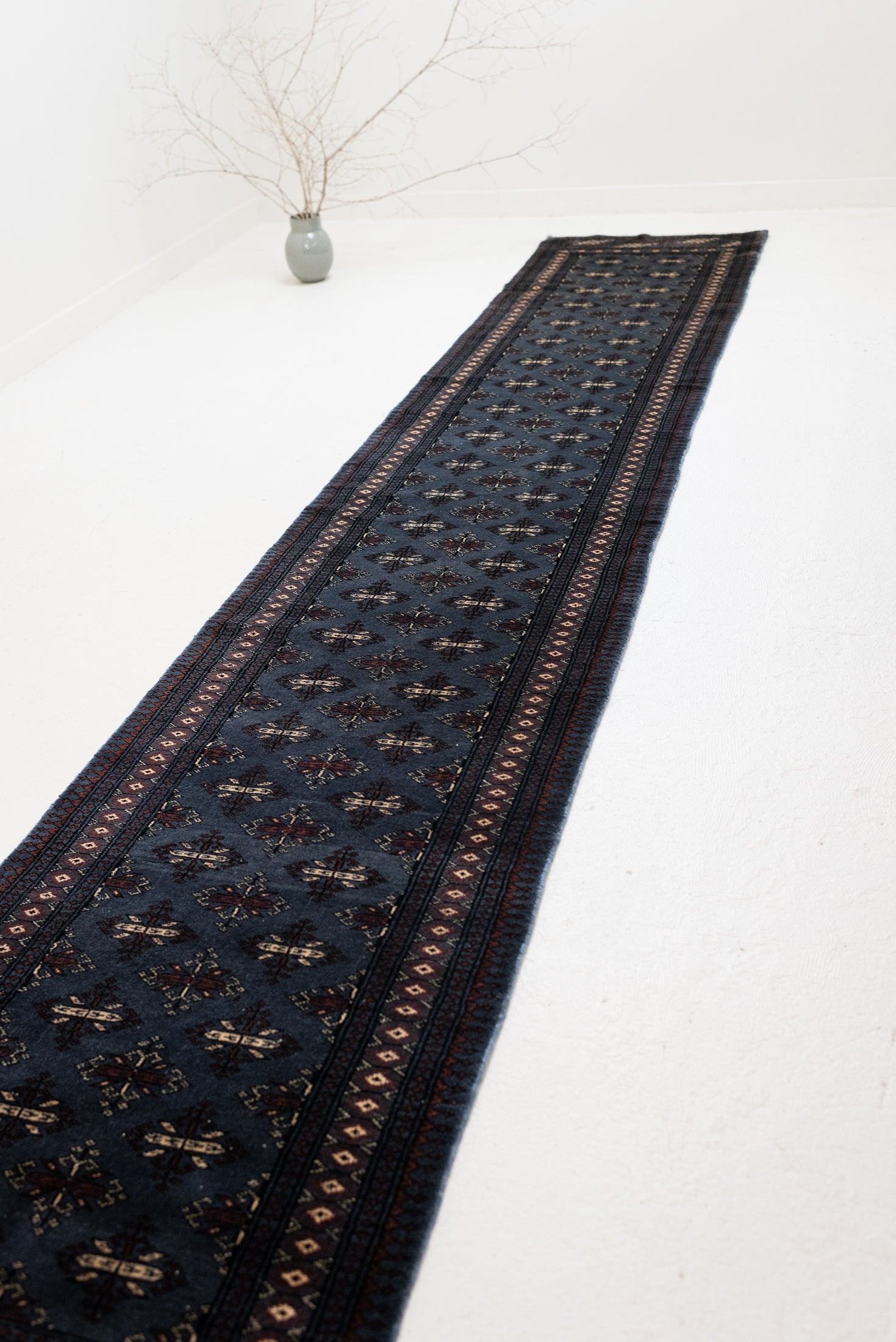 2&#39;5 x 13&#39;10 | R-3276