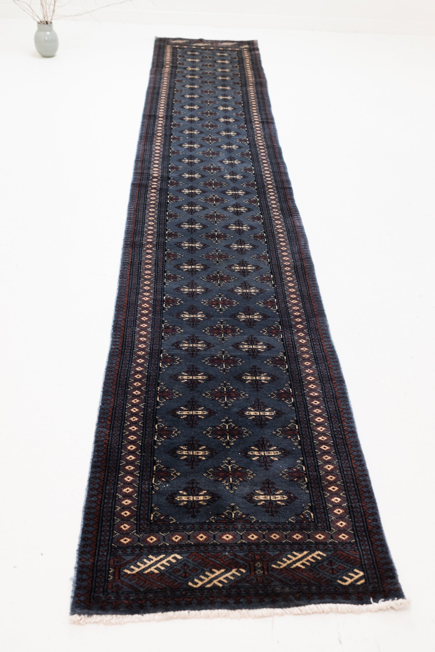 2&#39;5 x 13&#39;10 | R-3276