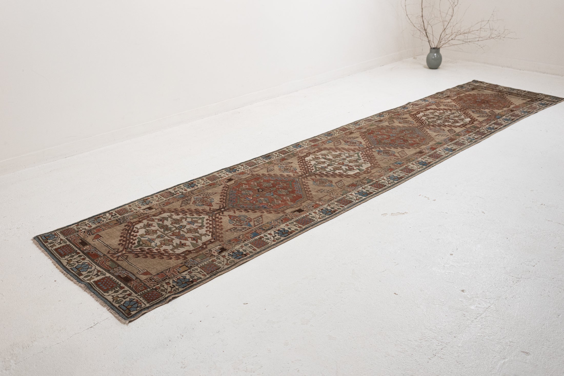 2'10 x 13'8 | CE-R-4311