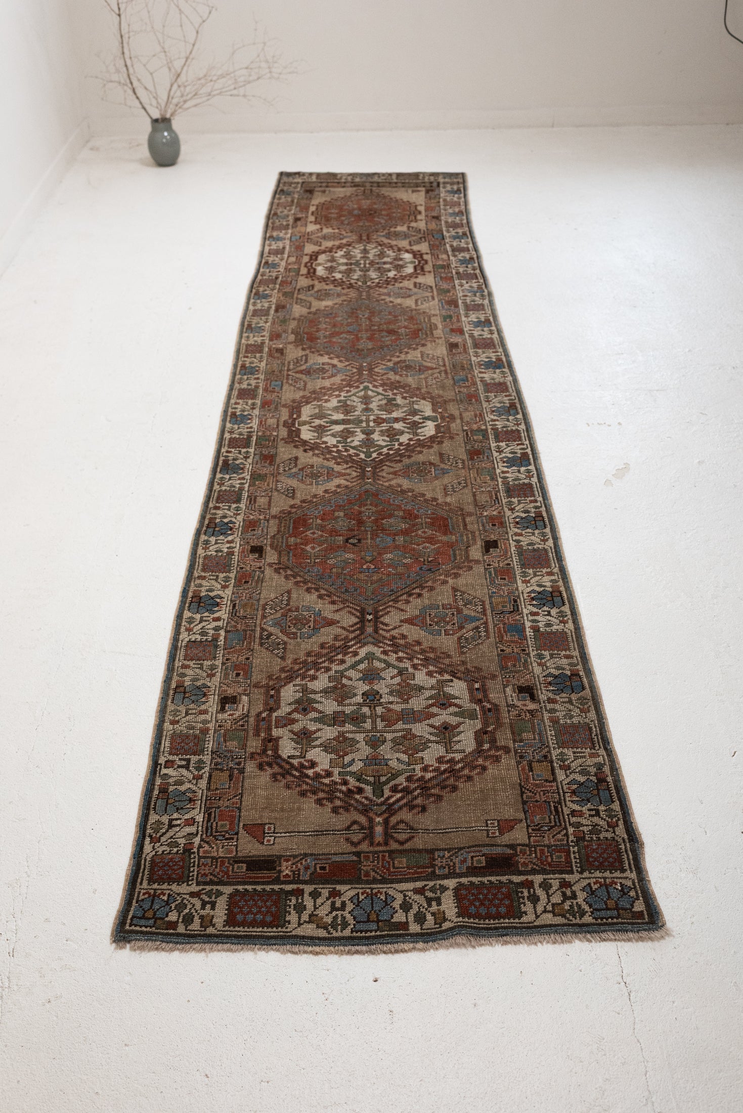 2'10 x 13'8 | CE-R-4311