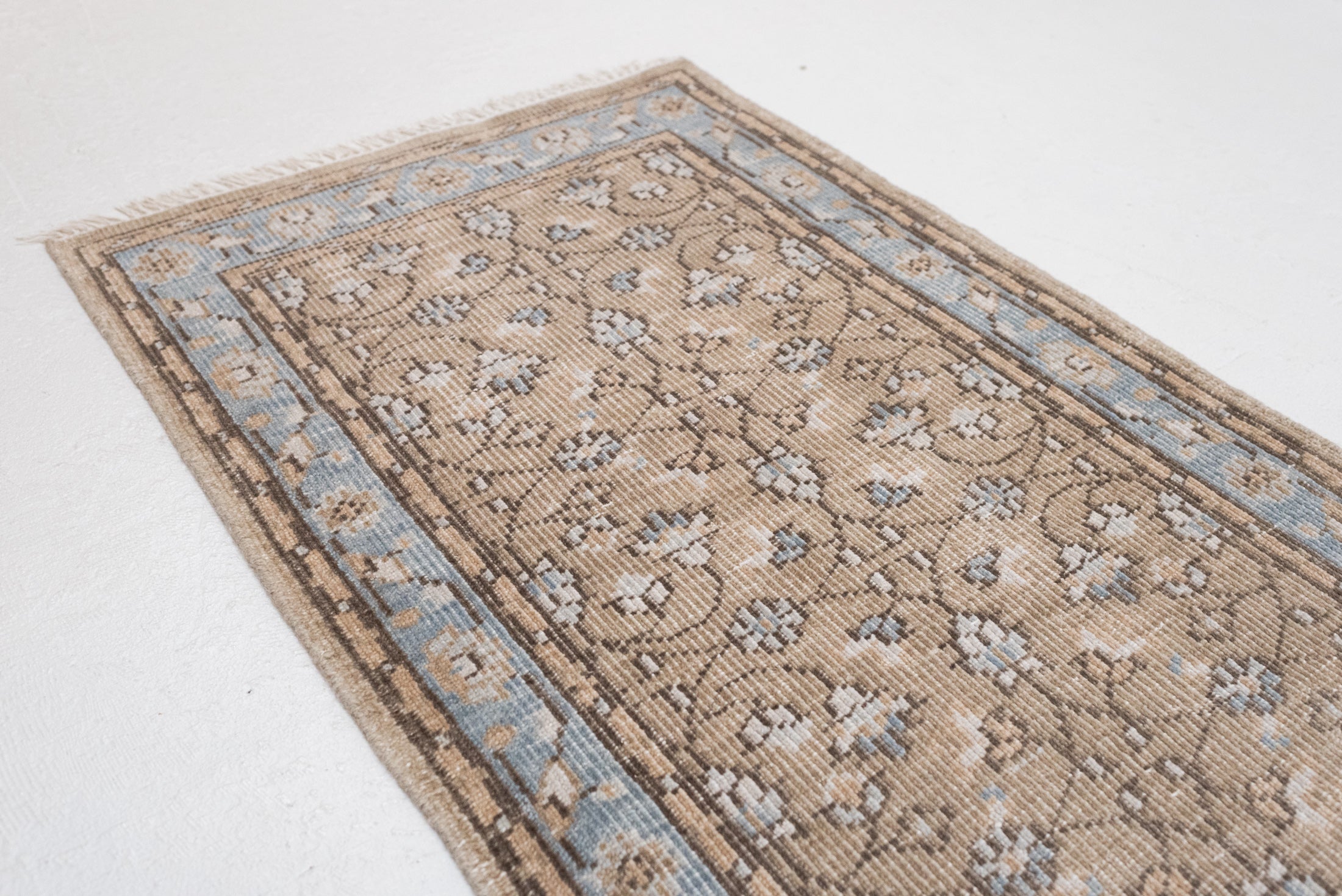 2&#39;10 x 10&#39;10 | Kathrina Runner | R-3265