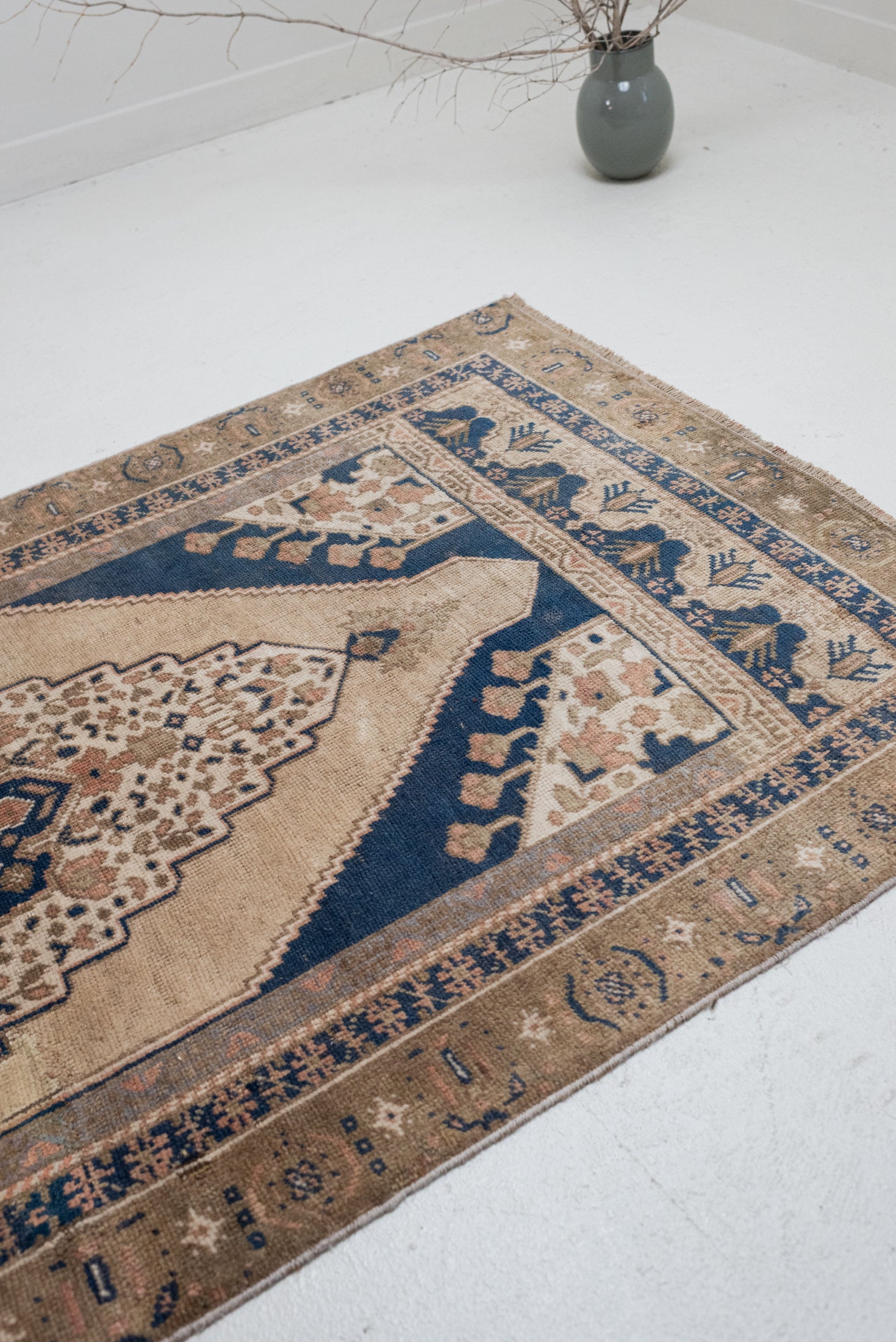 3&#39;6 x 6&#39;8 | Medium Vintage Anatolian Rug | W-3307