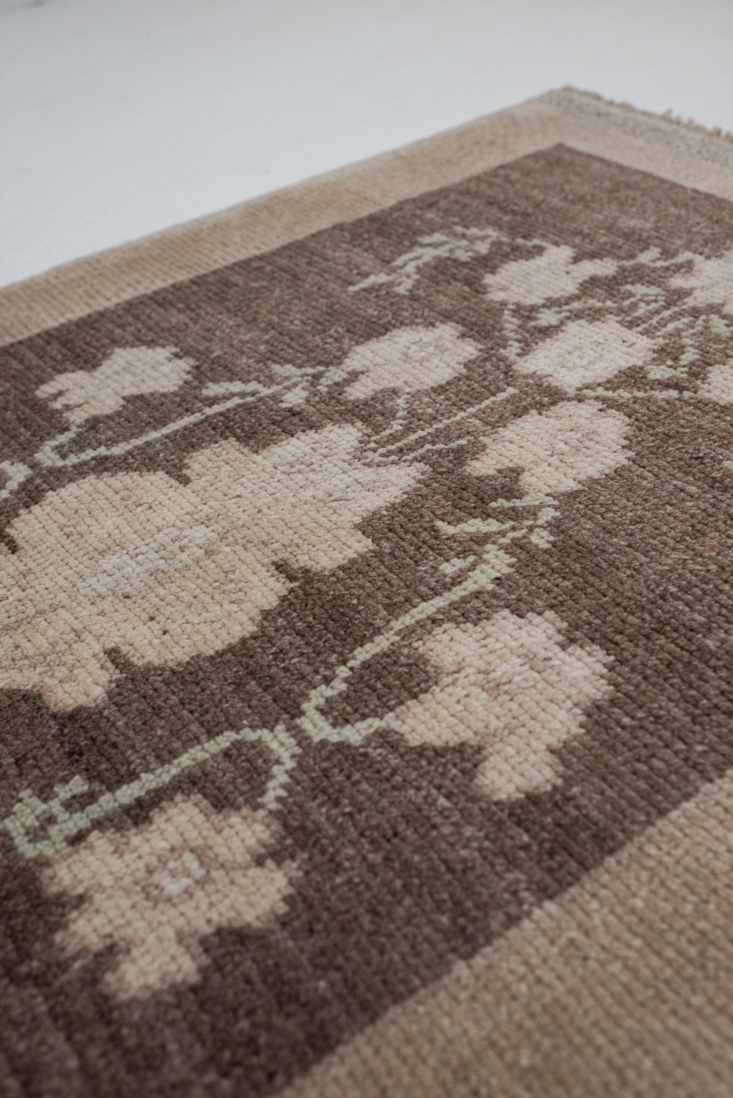 2&#39;5 x 6&#39;0 | Short Skinny Vintage Runner | R-3296