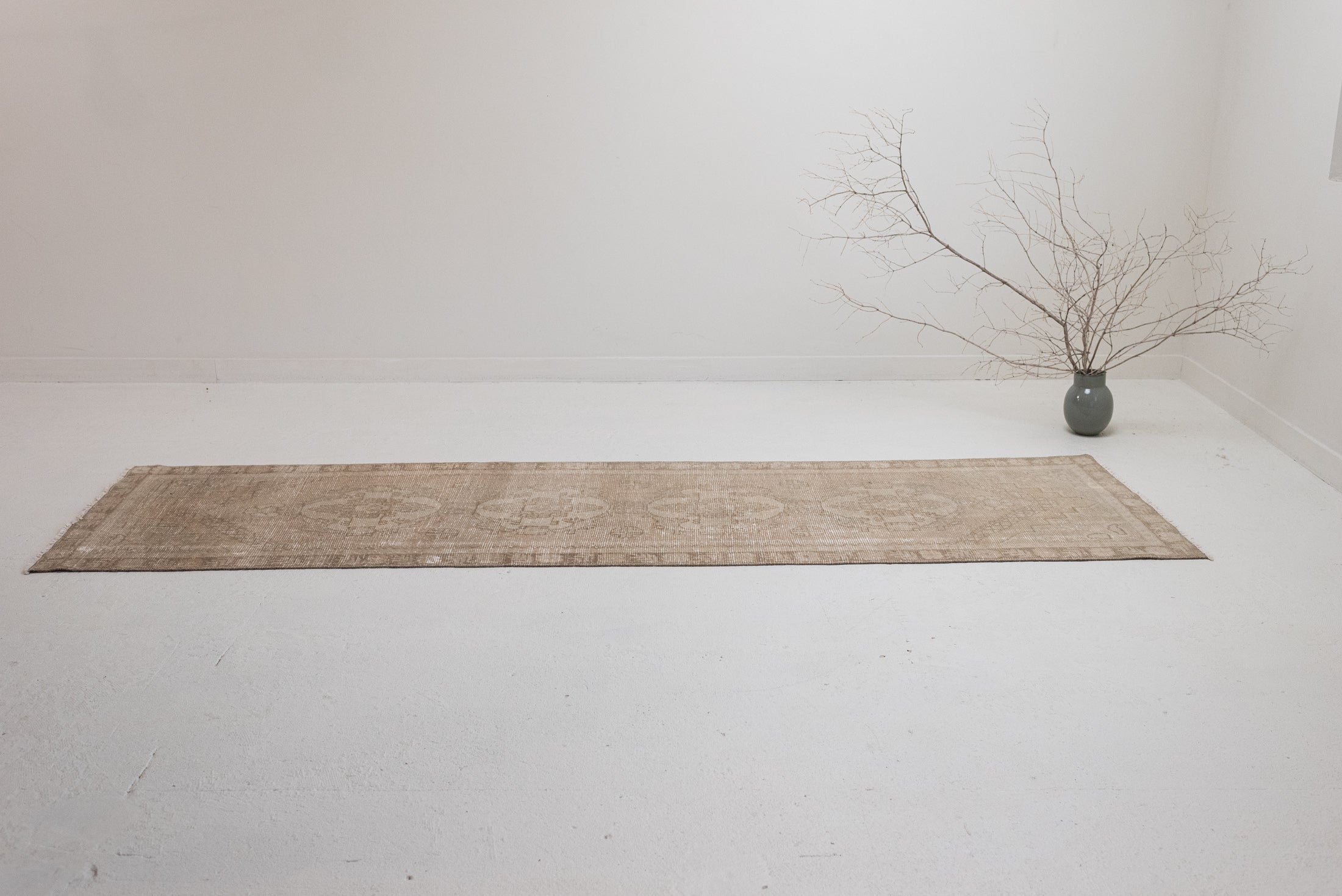 2&#39;8 x 9&#39;9 | Vintage Turkish Runner | R-3300