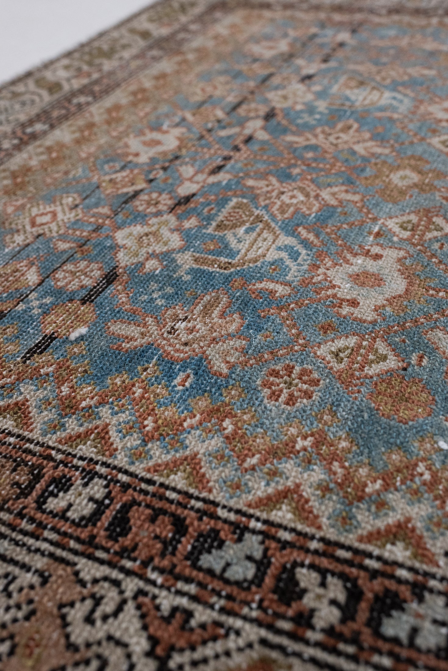 4&#39;3 x 8&#39;0 | Vintage Malayer Scatter Rug | W-3288