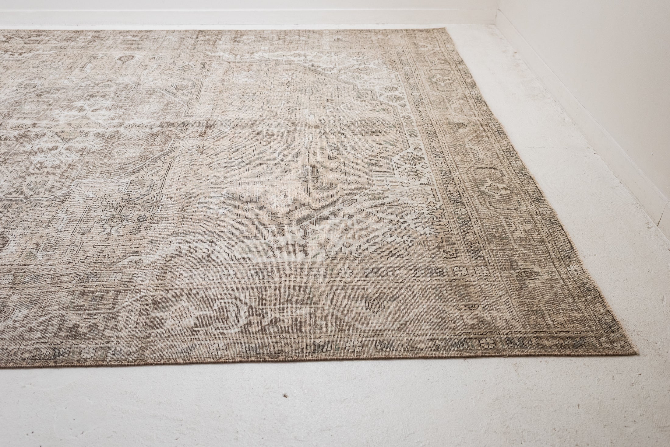 Reserved | JM | 9'6 x 12'6 | L-4239