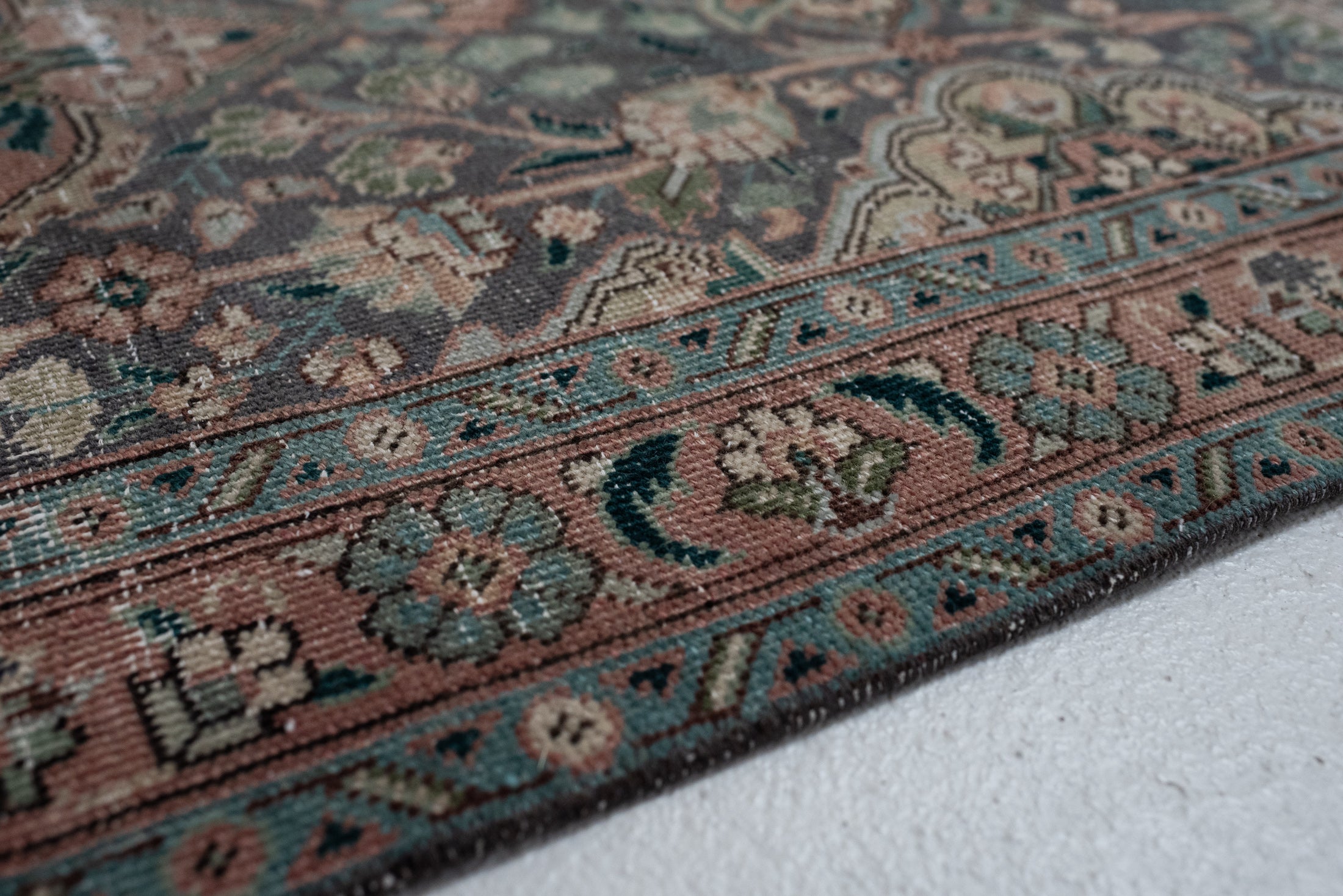 2&#39;7 x 12&#39;2 | Colorful Tabriz Vintage Runner | R-3303