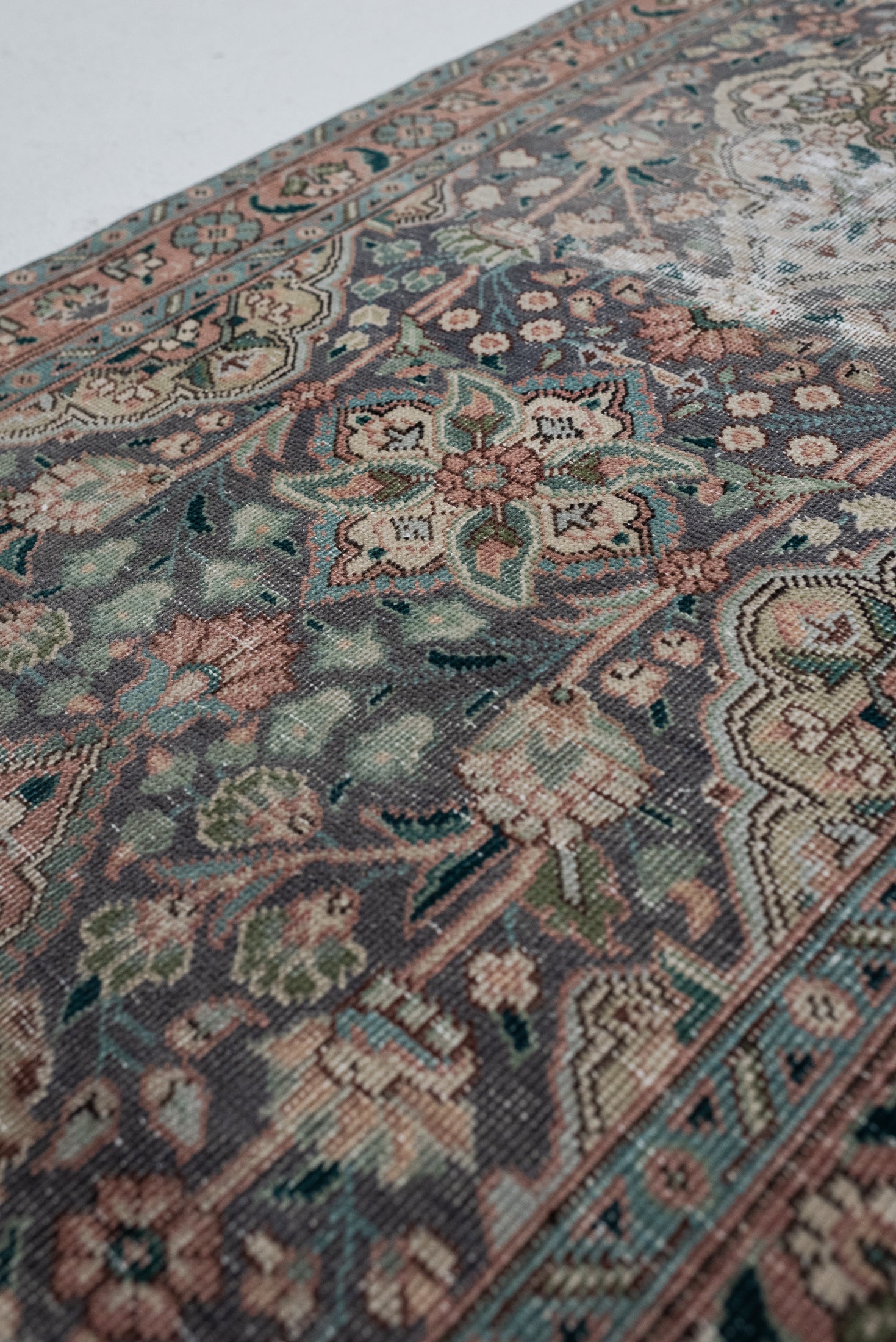 2&#39;7 x 12&#39;2 | Colorful Tabriz Vintage Runner | R-3303