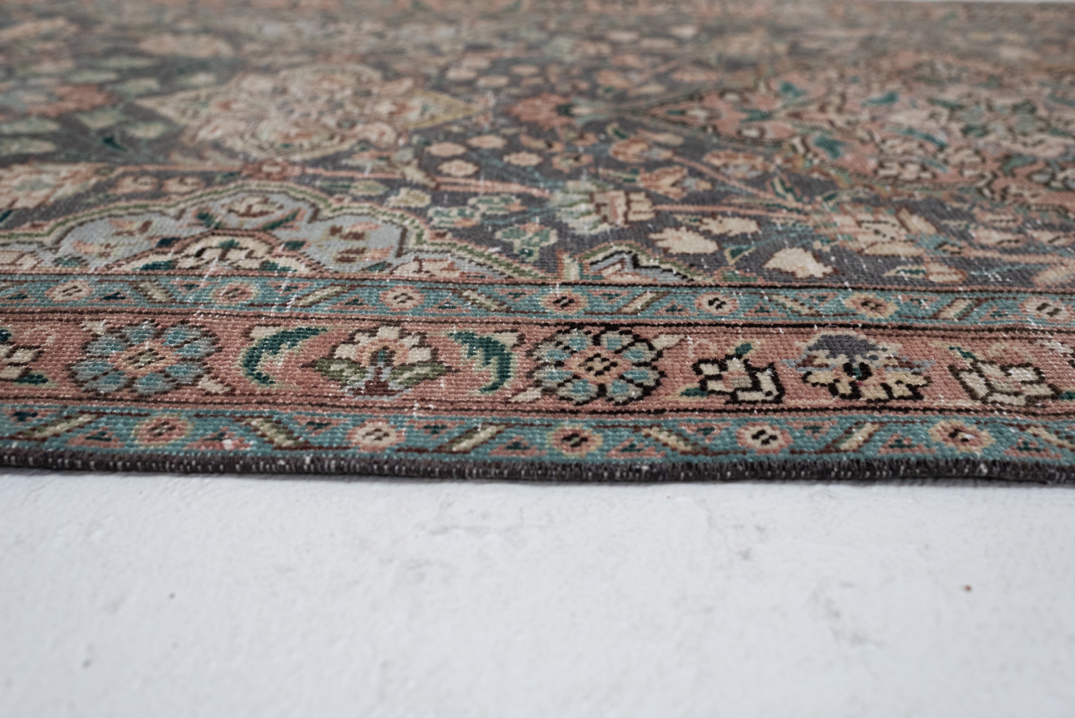 2&#39;7 x 12&#39;2 | Colorful Tabriz Vintage Runner | R-3303