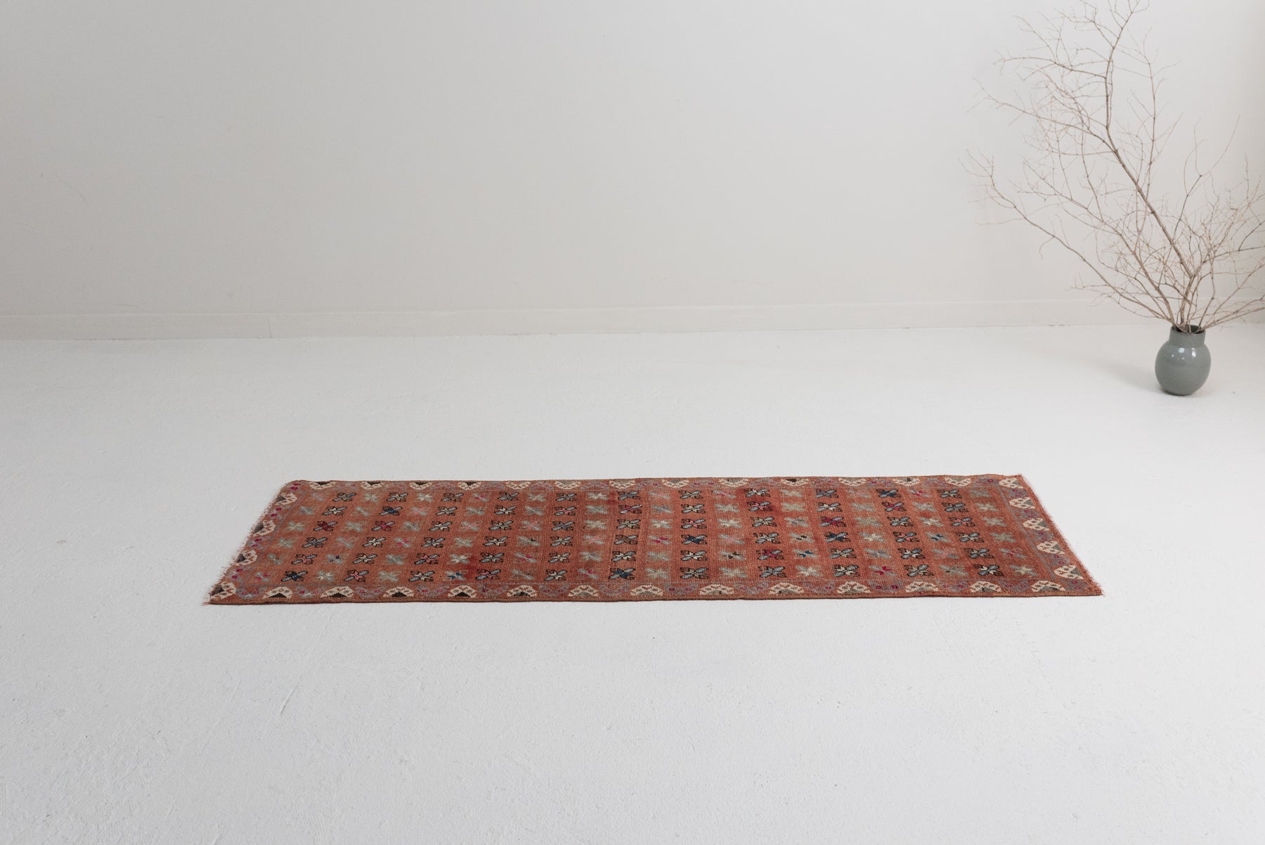 2&#39;1 x 6&#39;7 | Small Vintage Runner | R-2735