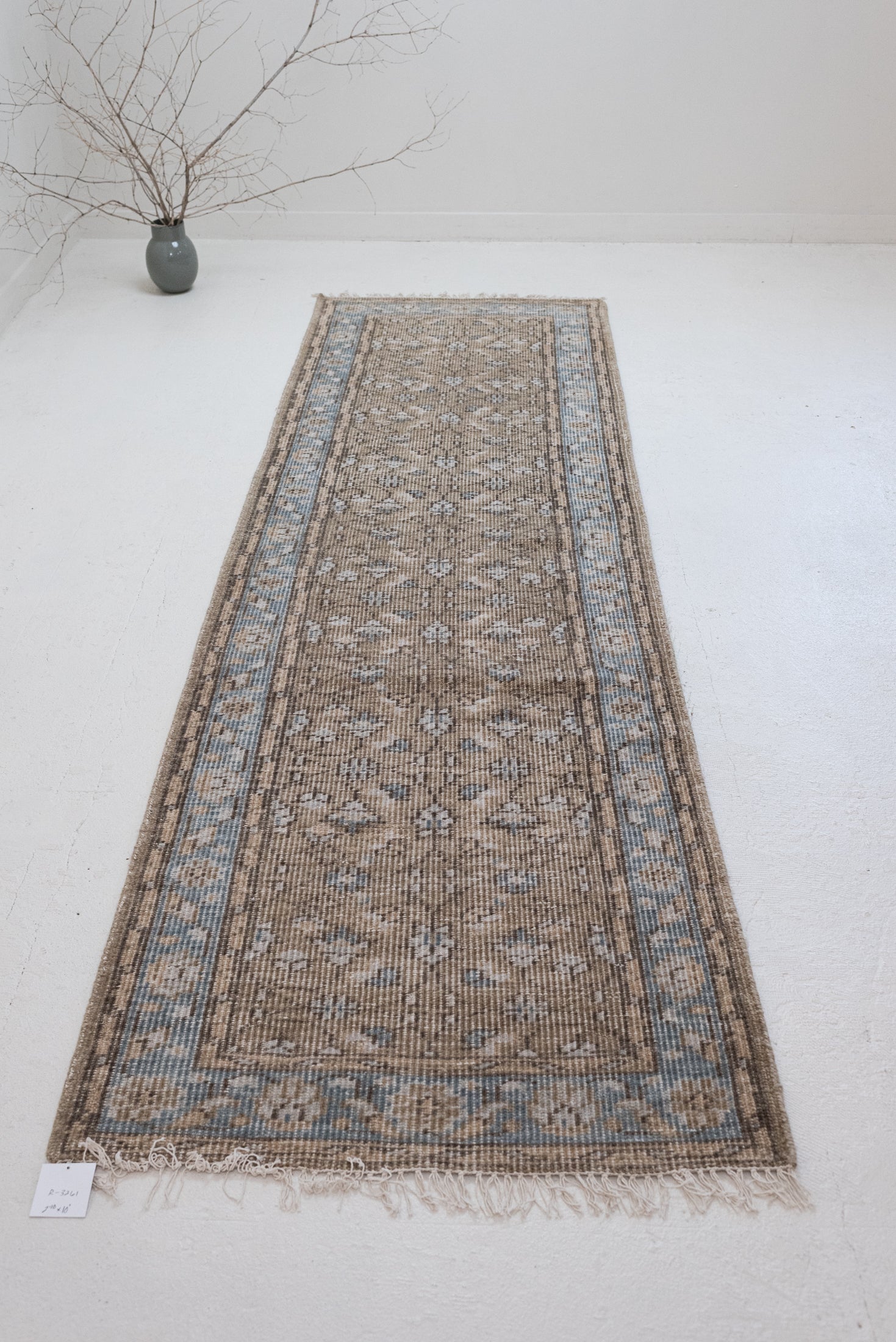 2&#39;10 x 10&#39;0 | Kathrina Runner | R-3262