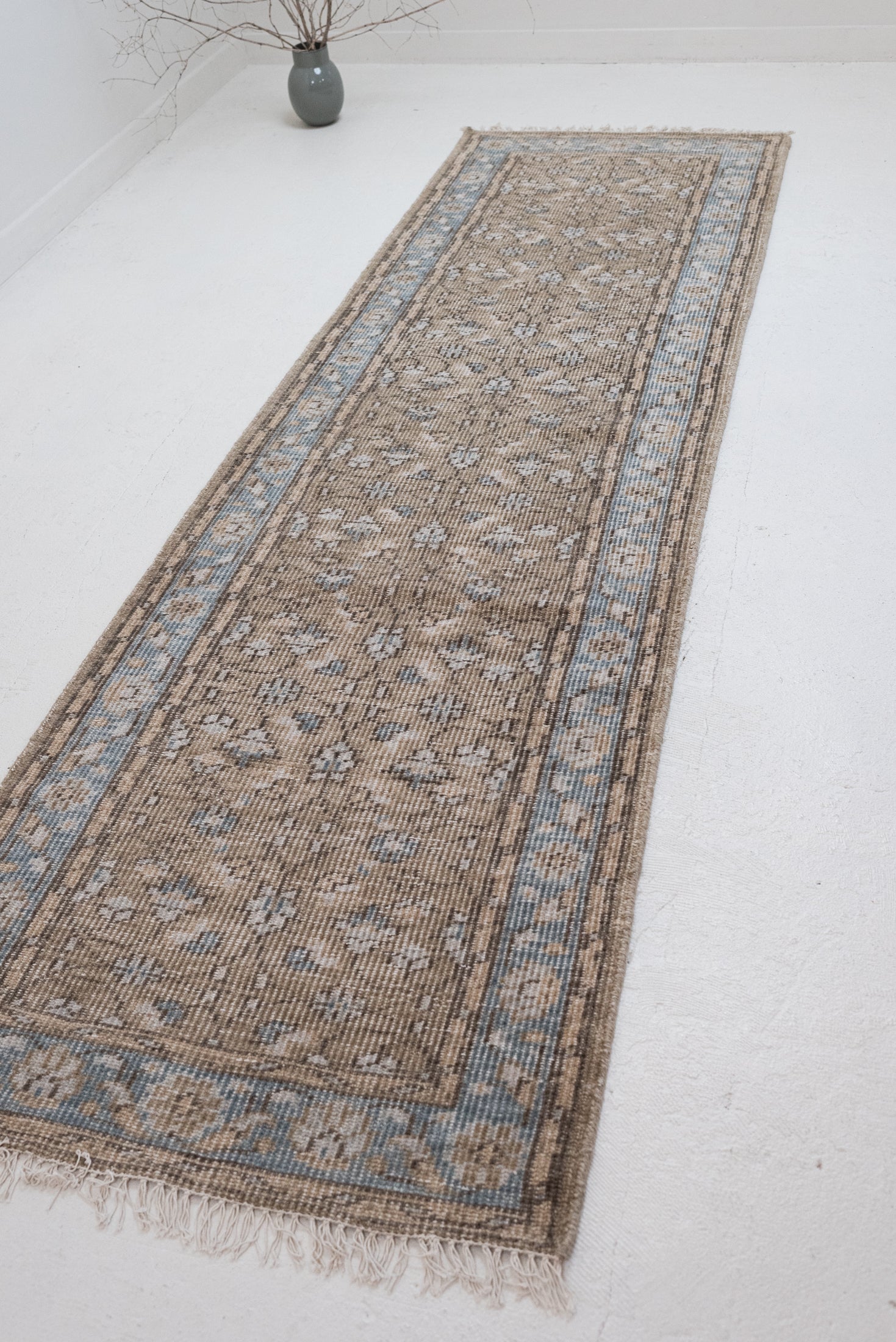 2&#39;10 x 10&#39;0 | Kathrina Runner | R-3262