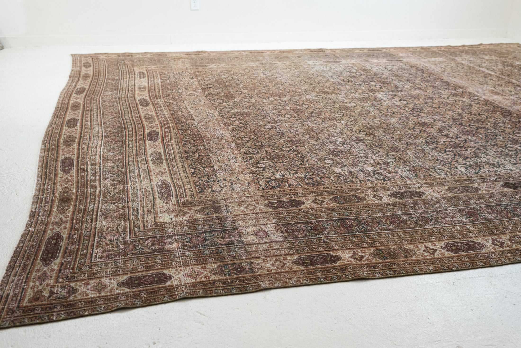Reserved | OHMH | 11'2 x 14'6 | CC-L-4352