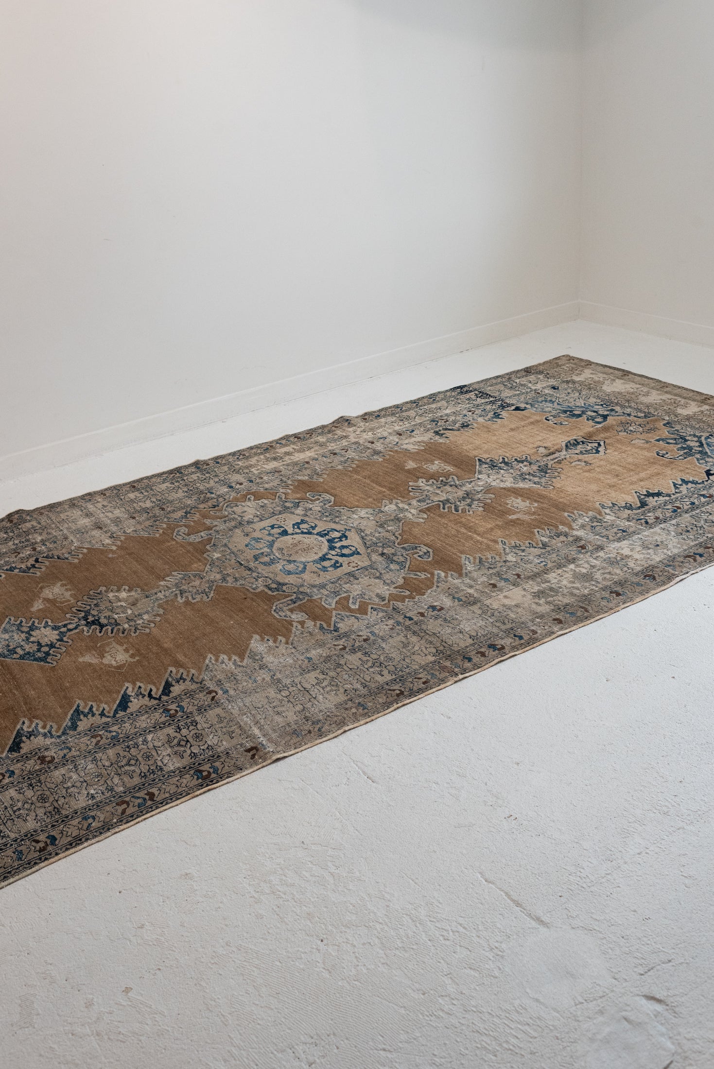 5&#39;10 x 12&#39;3 | Extra Large Antique Farahan Rug | CE-L-3387