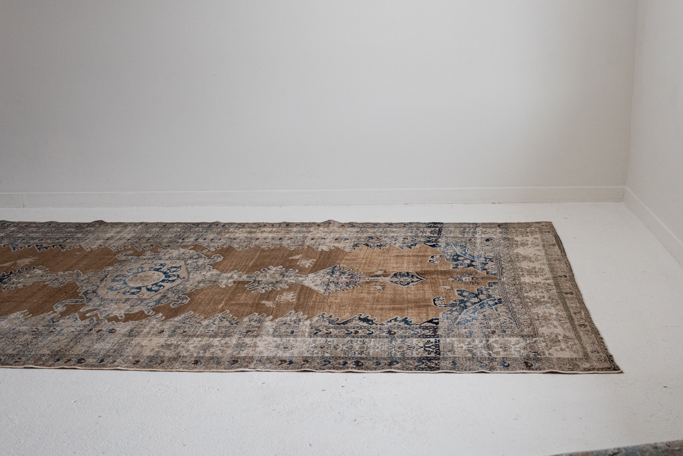 5&#39;10 x 12&#39;3 | Extra Large Antique Farahan Rug | CE-L-3387