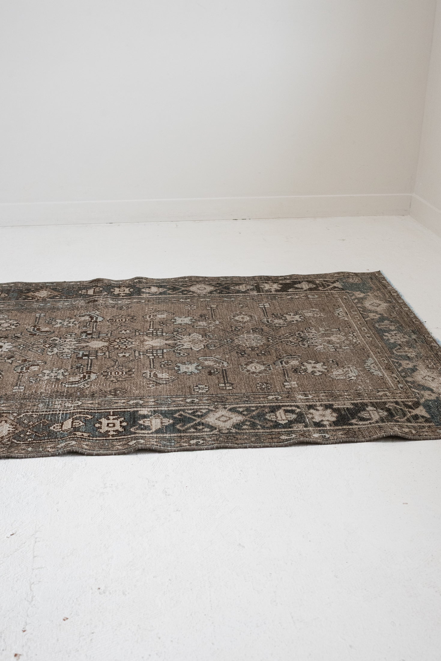 3&#39;3 x 10&#39;4 | 1930s Malayer Runner | CE-R-3346