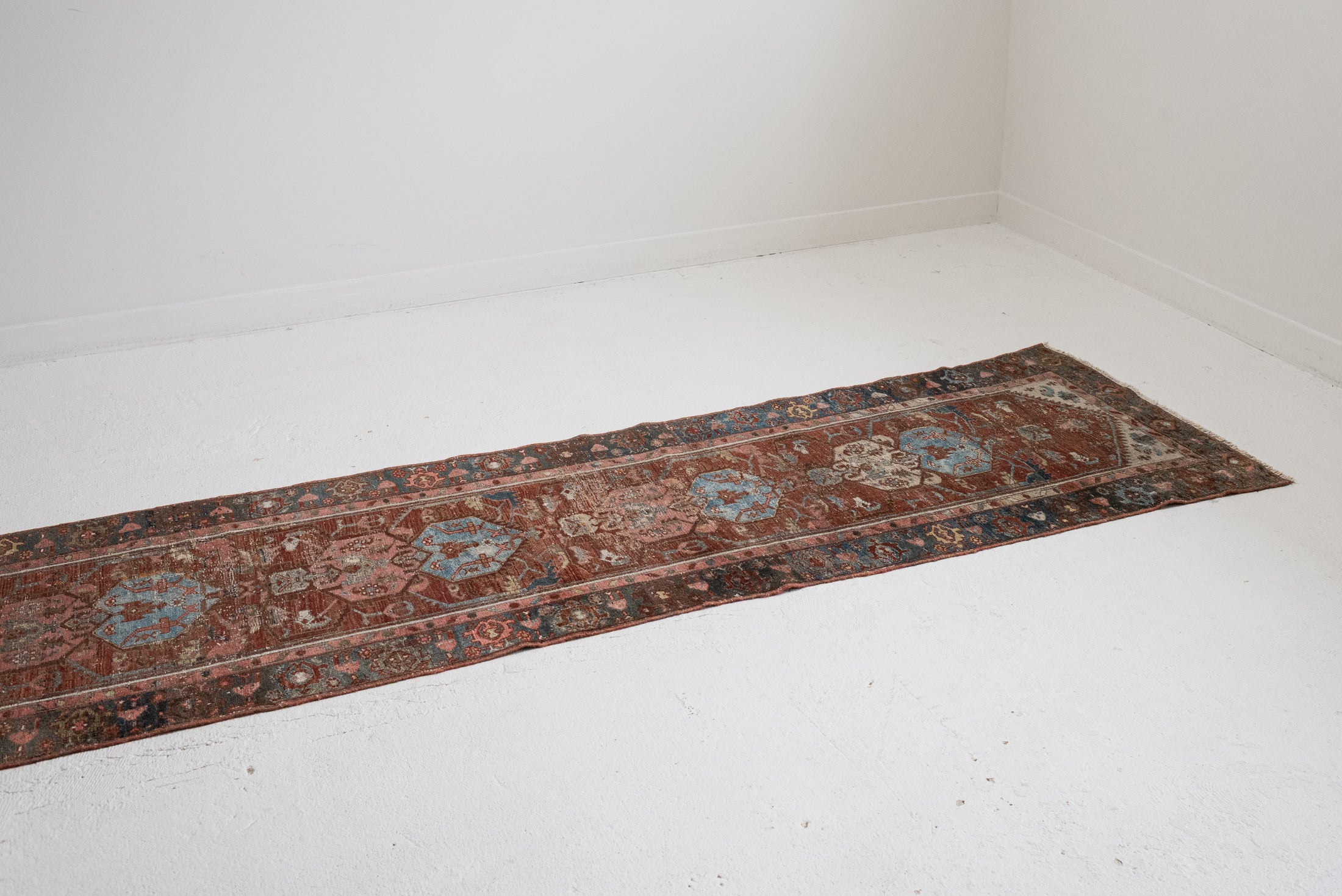 2&#39;7 x 12&#39;1 | Skinny Vintage Malayer Runner | CE-R-3351