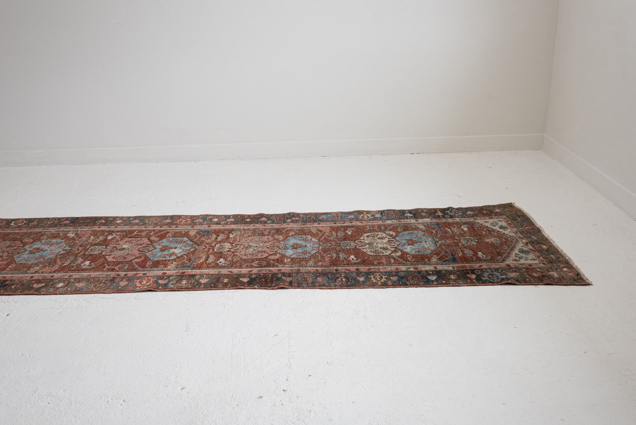 2&#39;7 x 12&#39;1 | Skinny Vintage Malayer Runner | CE-R-3351