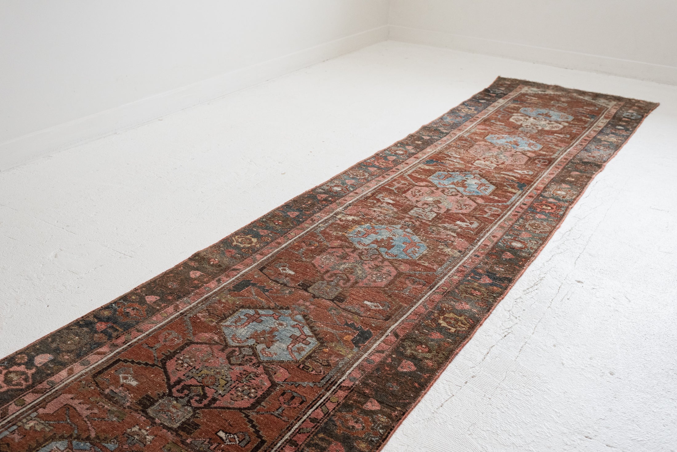 2&#39;7 x 12&#39;1 | Skinny Vintage Malayer Runner | CE-R-3351