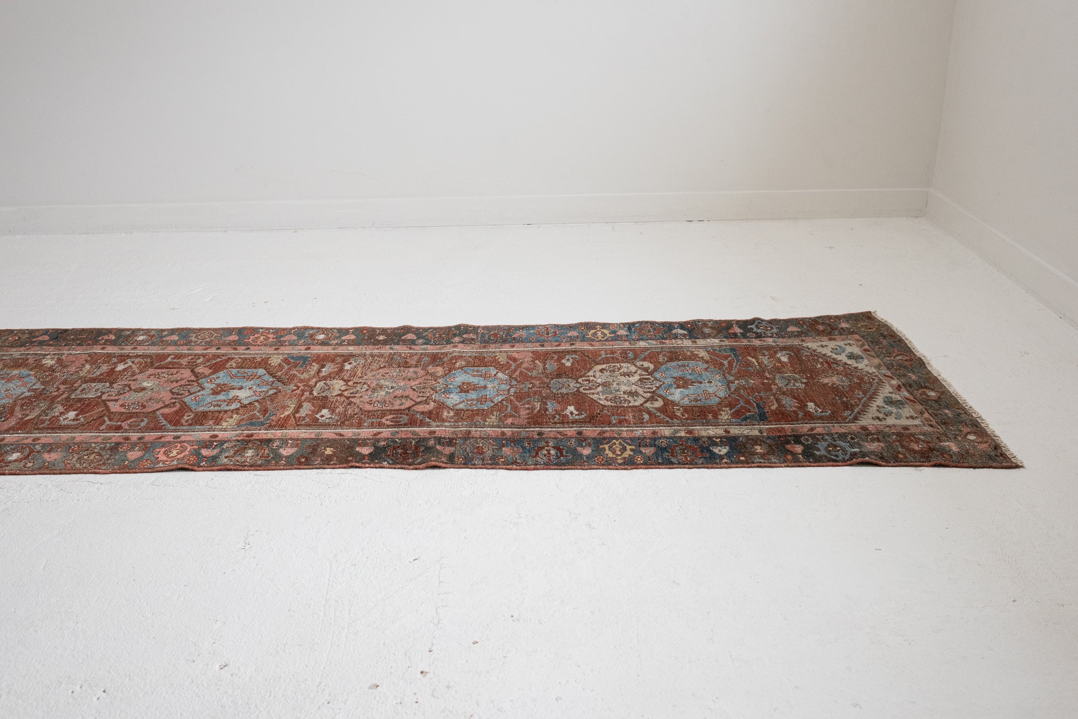 2&#39;7 x 12&#39;1 | Skinny Vintage Malayer Runner | CE-R-3351