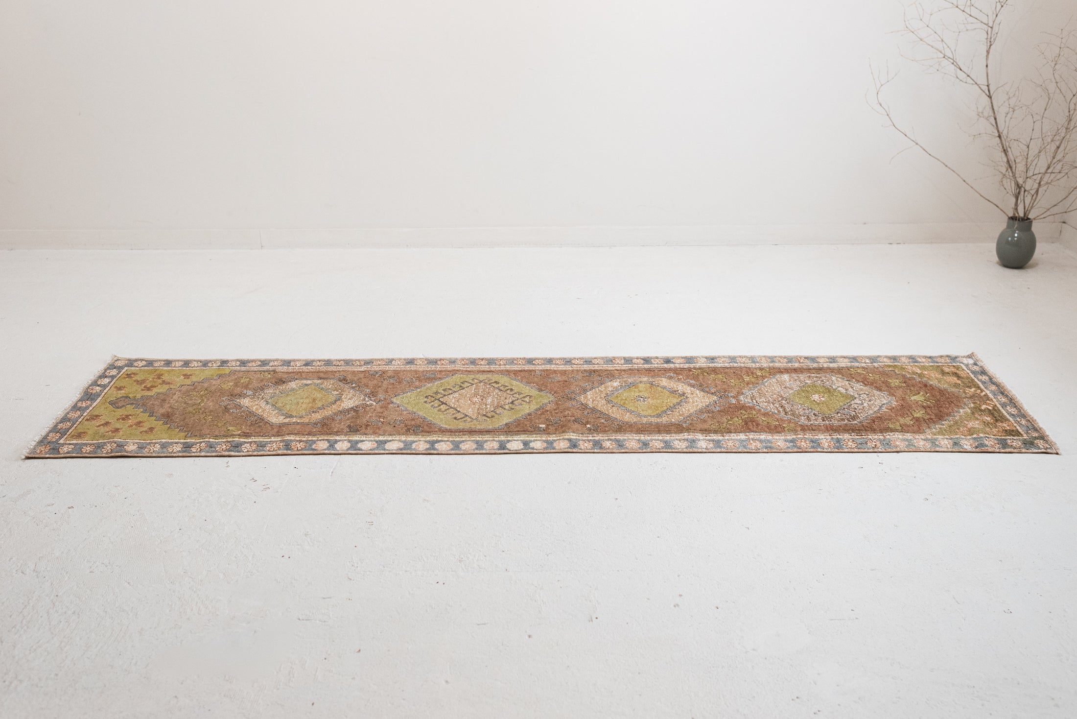 2'6 x 9'7 | R-4536