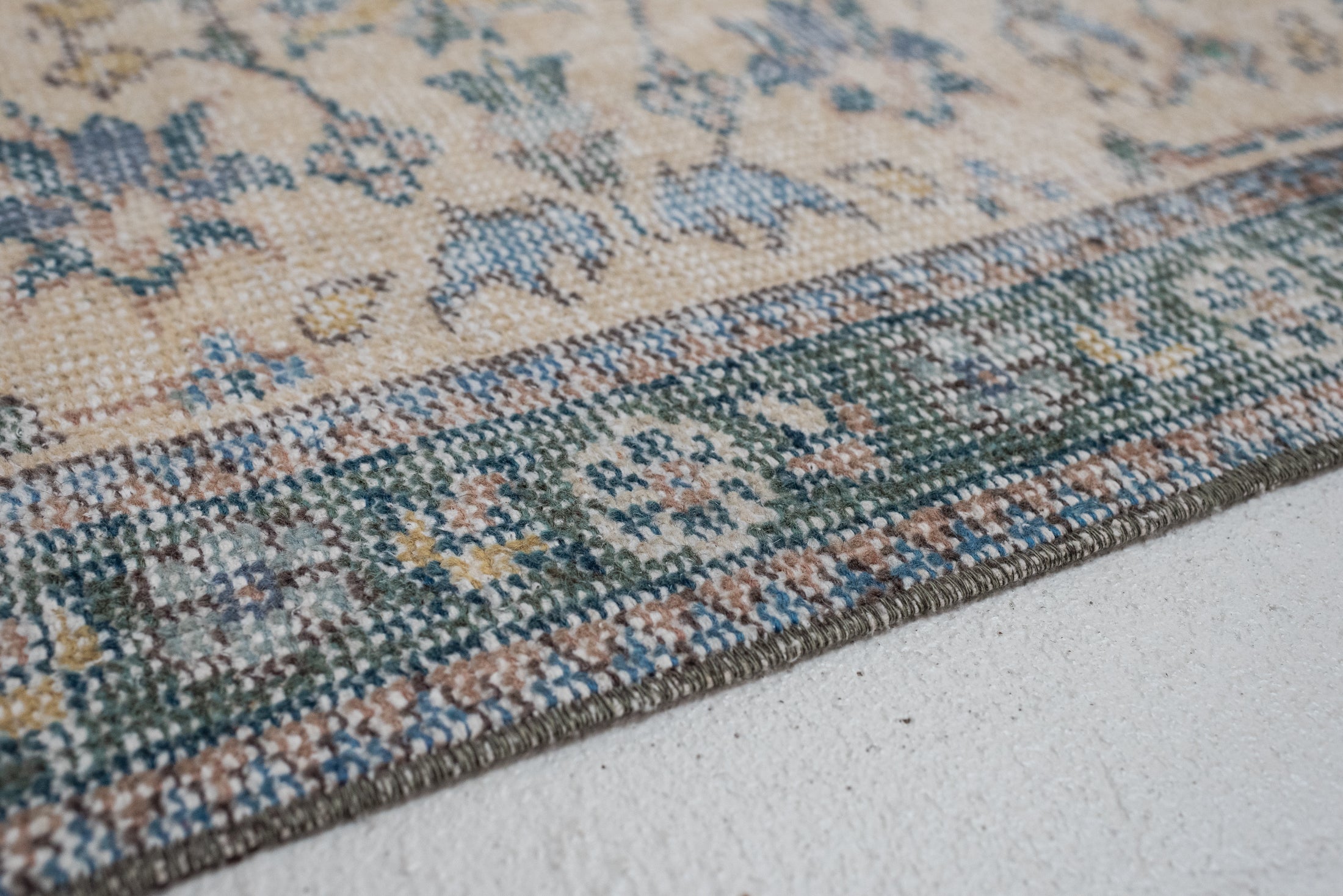 2&#39;5 x 6&#39;3 | R-3524