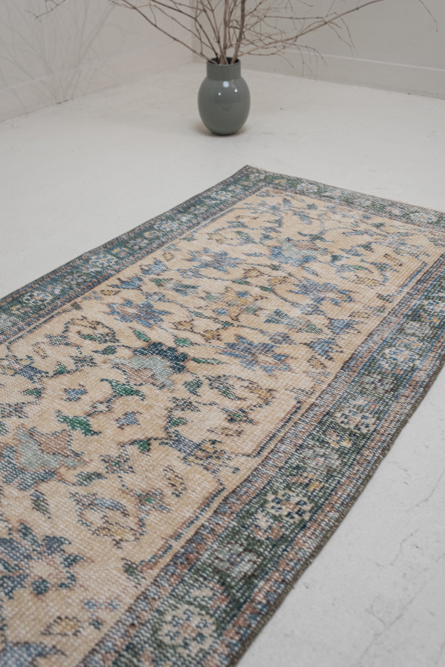 2&#39;5 x 6&#39;3 | R-3524