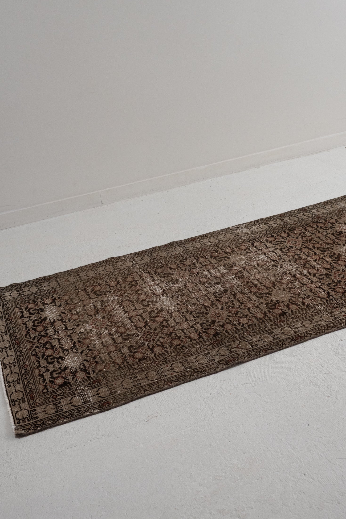 3&#39;3 x 12&#39;10 | Classic Malayer Runner | R-3281