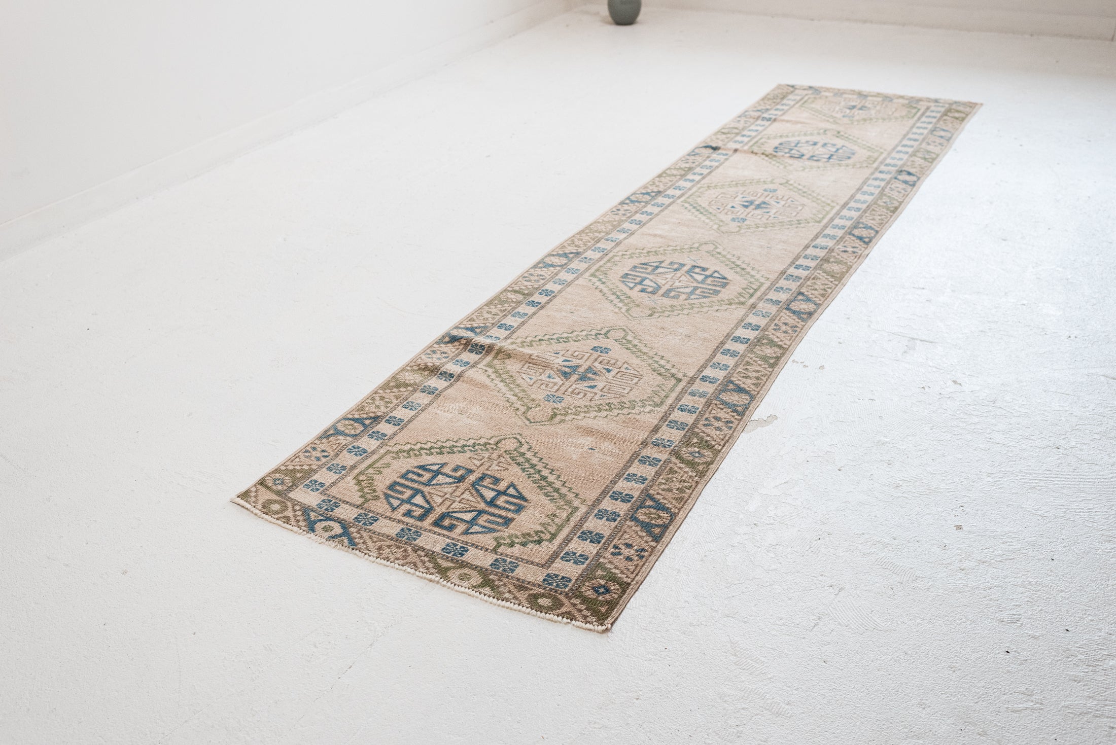 2'5 x 9'9 | CE-R-4300