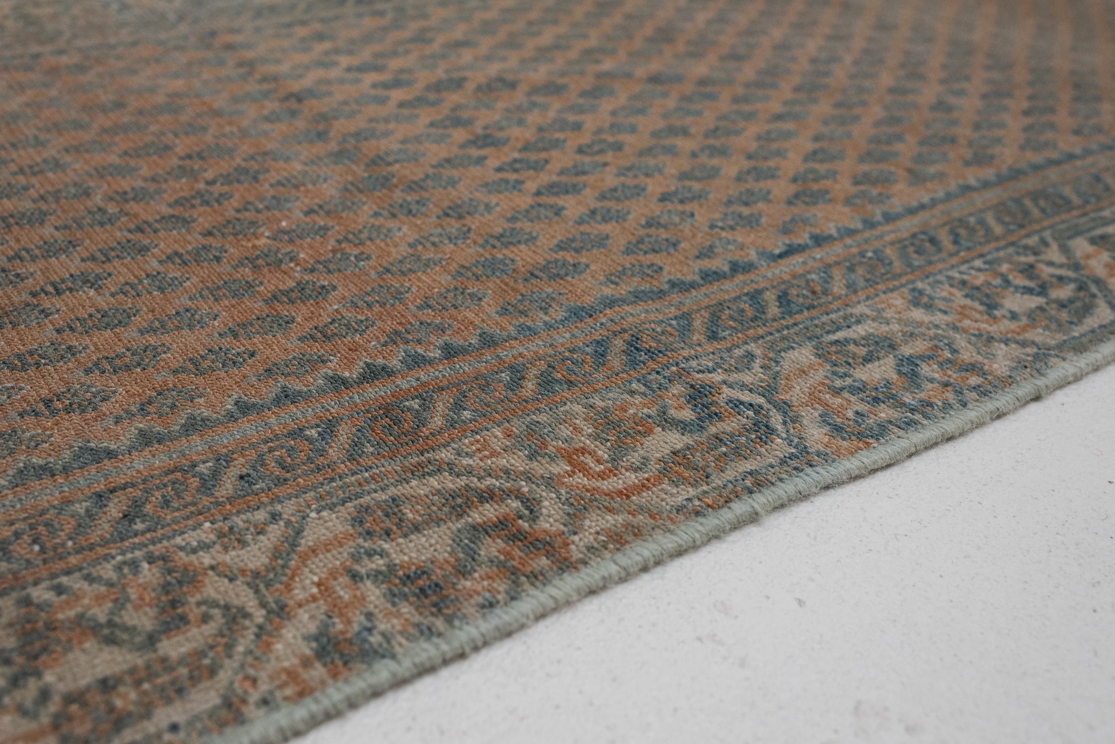 2&#39;4 x 9&#39;7 | Skinny Vintage Malayer | CE-R-3338