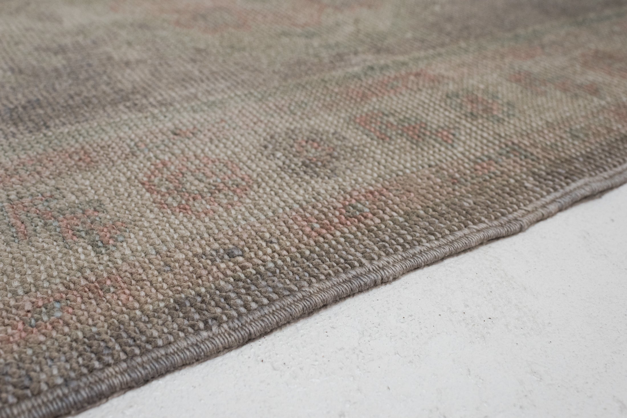 3&#39;1 x 14&#39;0 | Gray Turkish Runner | CE-R-3326