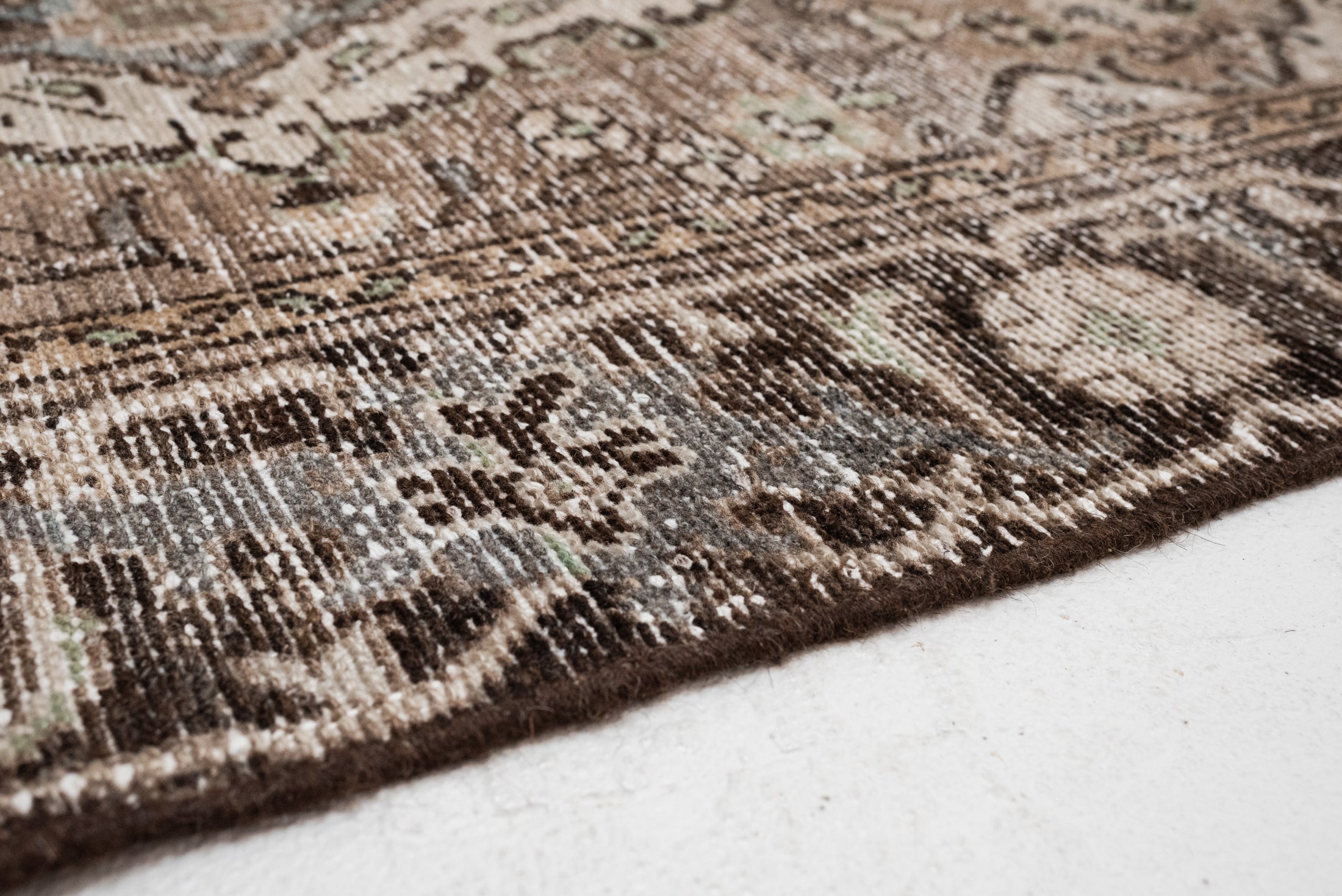 3&#39;0 x 9&#39;8 | Beautiful Brown Malayer Runner | R-3740