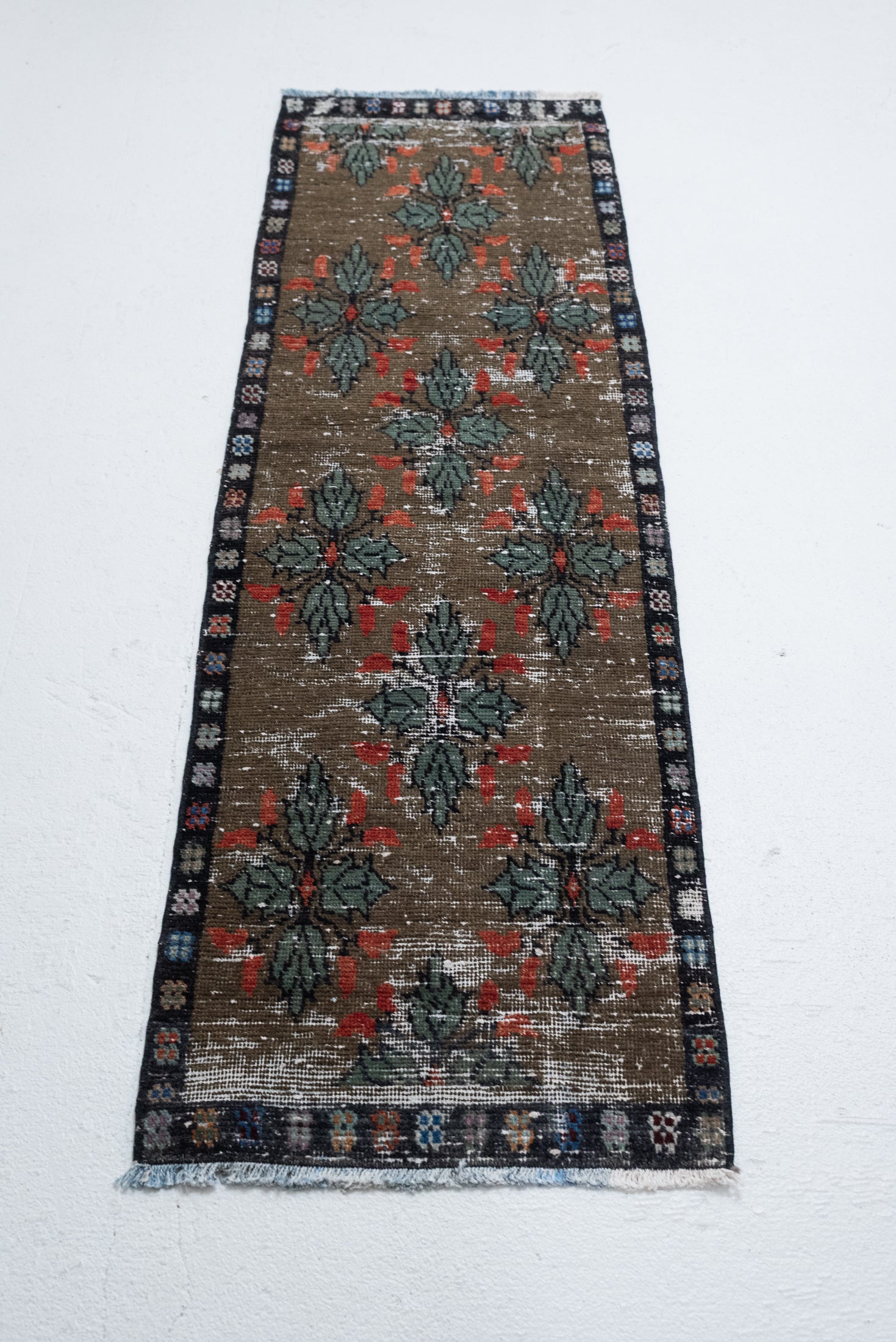 1&#39;8 x 5&#39;4 | R-3716