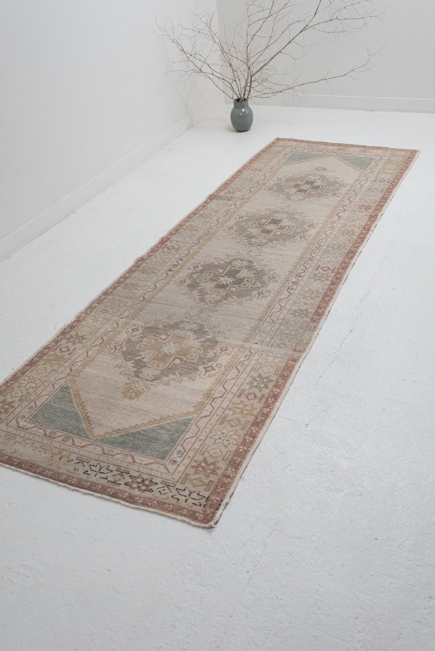 3&#39;2 x 9&#39;9 | Vintage Oushak Runner | CE-R-3341