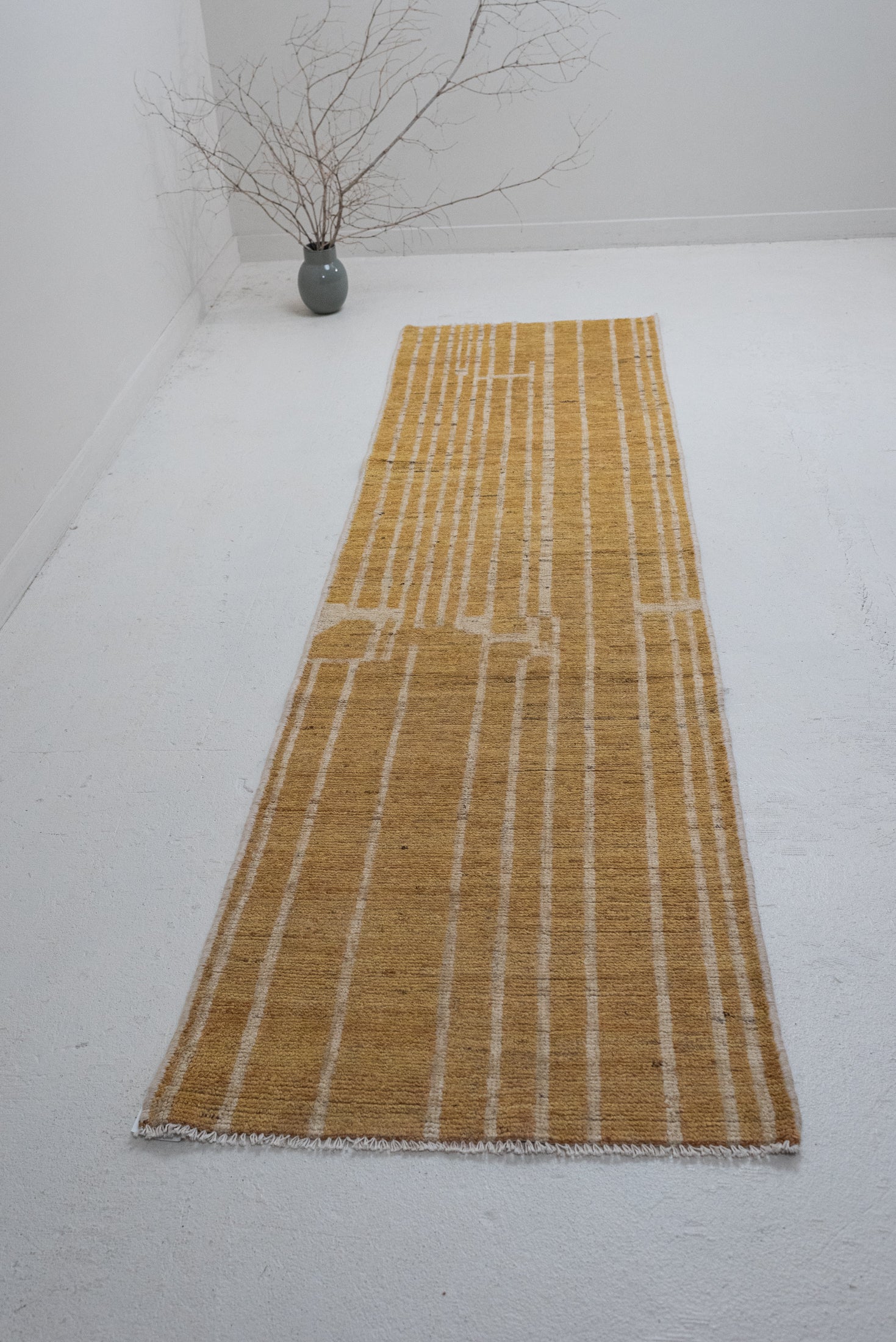 2&#39;6 x 9&#39;8 | Vintage Gold Runner | CE-R-3407