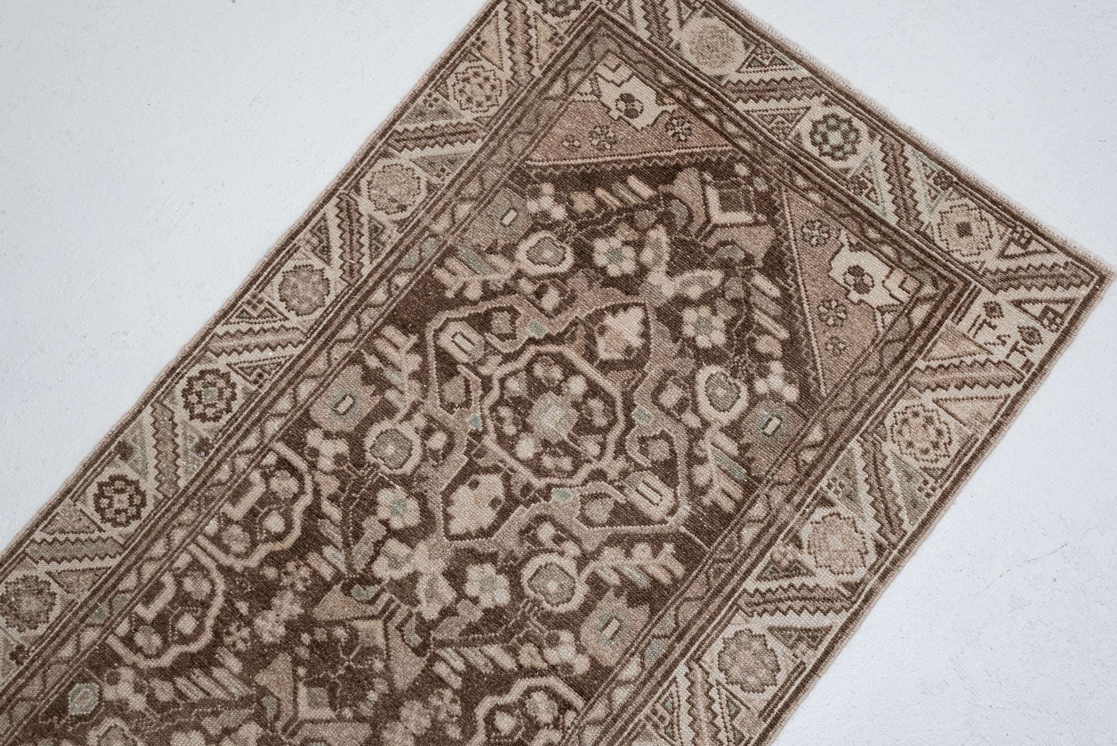 2&#39;10 x 9&#39;3 | Vintage Malayer Runner | CE-R-3332